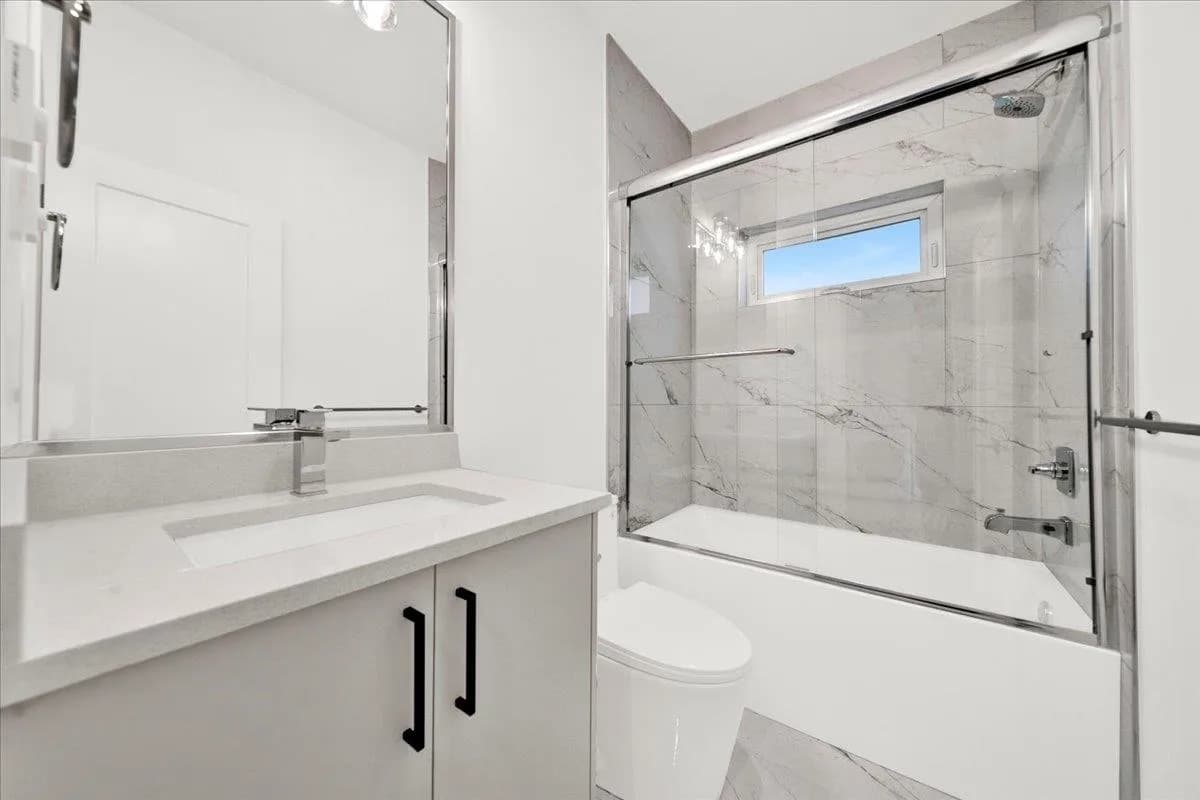 102 13437 Crestview Drive, Surrey, BC V3R 6V3 — image 32
