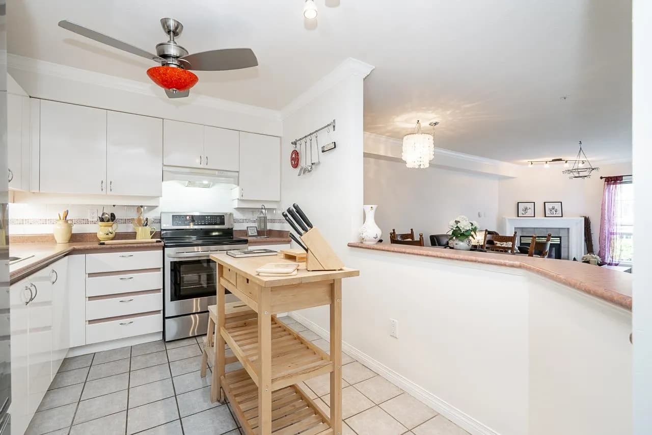 202 15130 29a Avenue, Surrey, BC V4P 3B1 — image 4