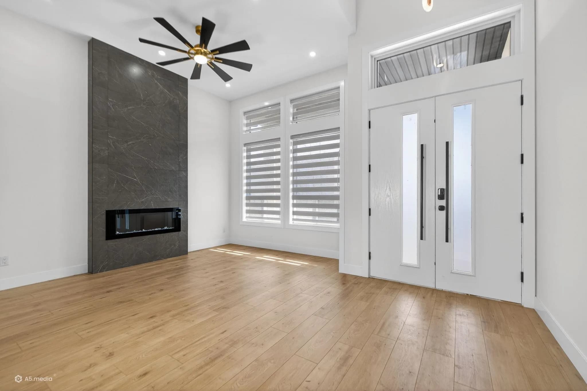 12927 115a Avenue, Surrey, BC V3R 2R3 — image 3