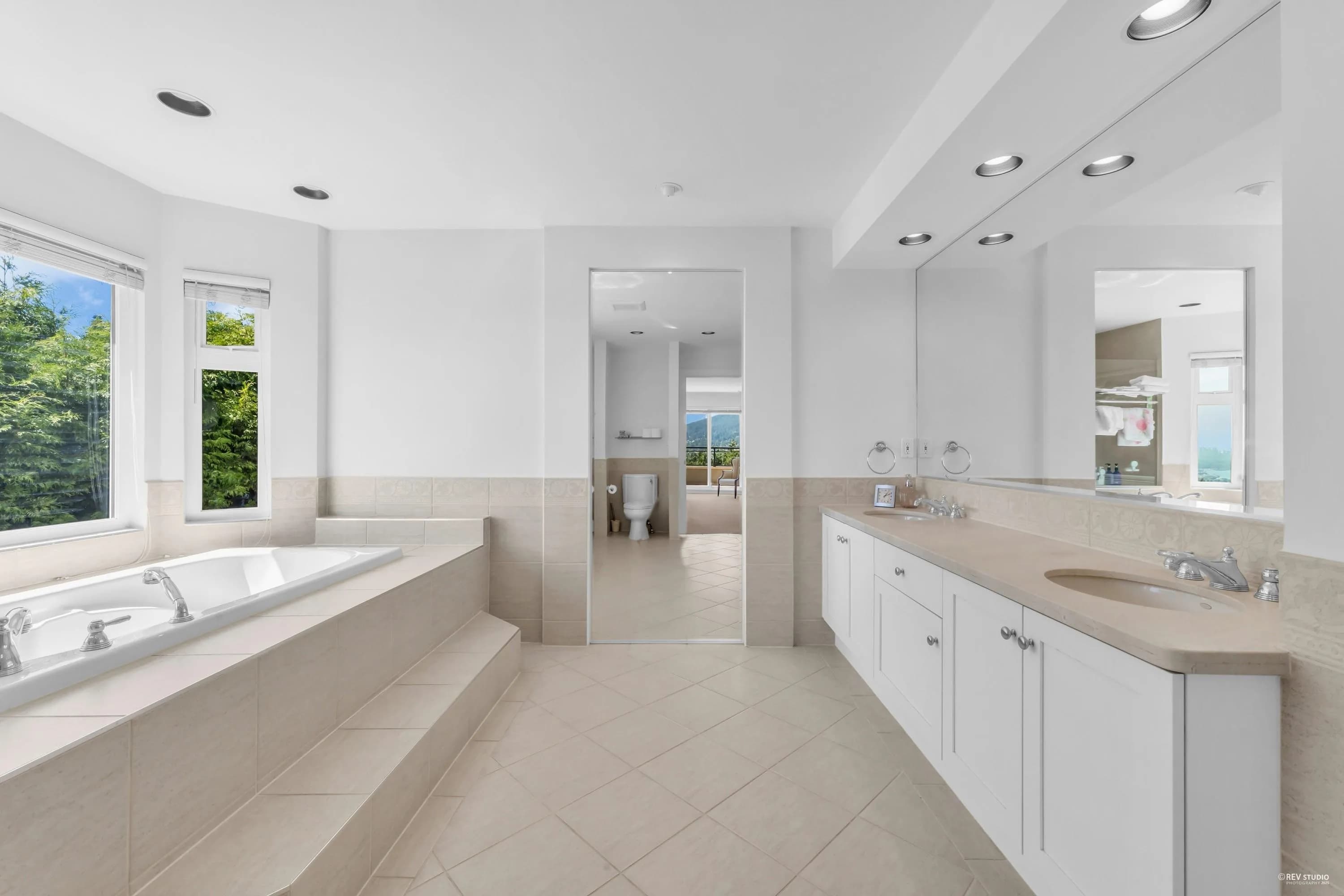 574 St. Andrews Place, West Vancouver, BC V7S 1V8 — image 26