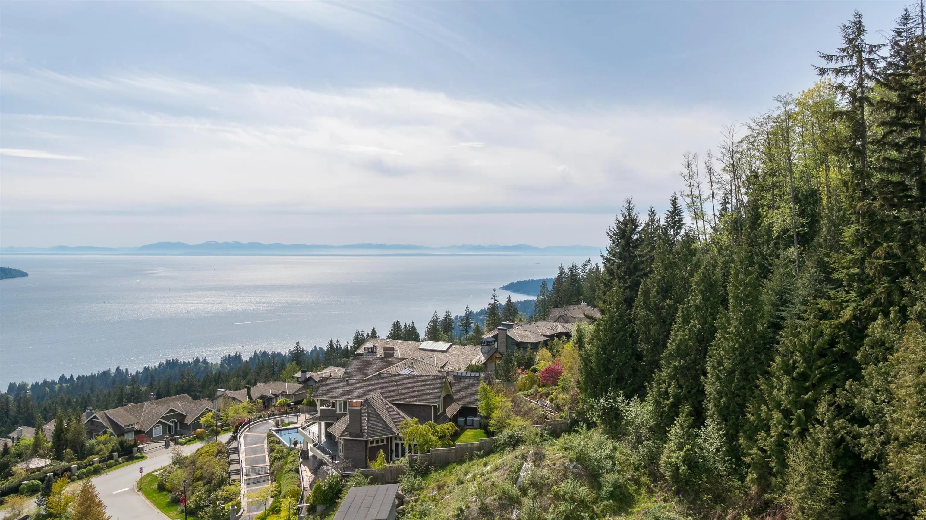 2345 Kadlec Court, West Vancouver, BC V7S 3K3 — image 17