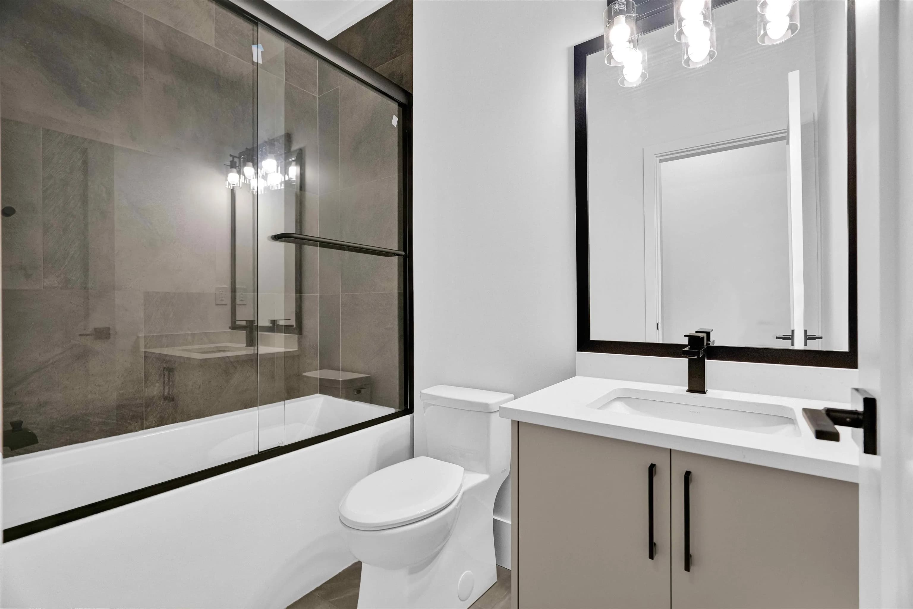 15636 23a Avenue, Surrey, BC V0V 0V0 — image 32