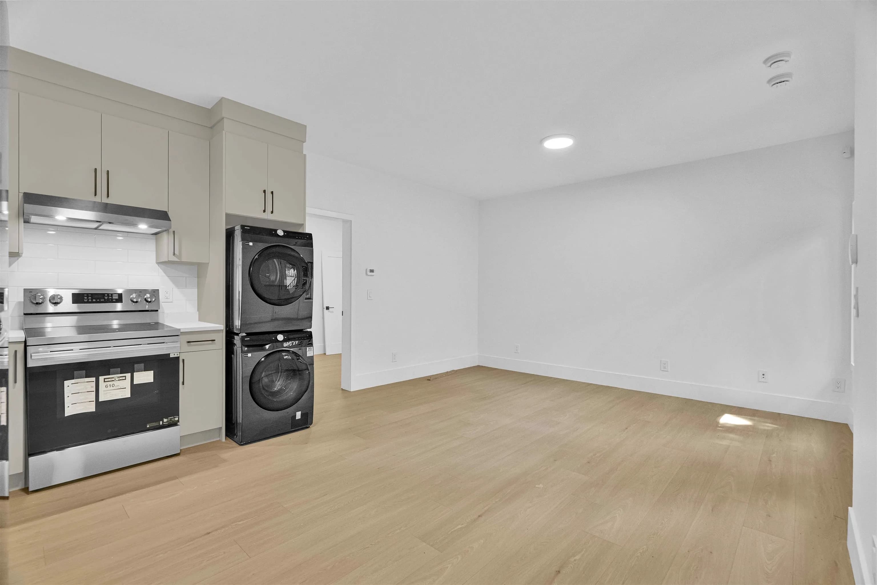 15636 23a Avenue, Surrey, BC V0V 0V0 — image 29