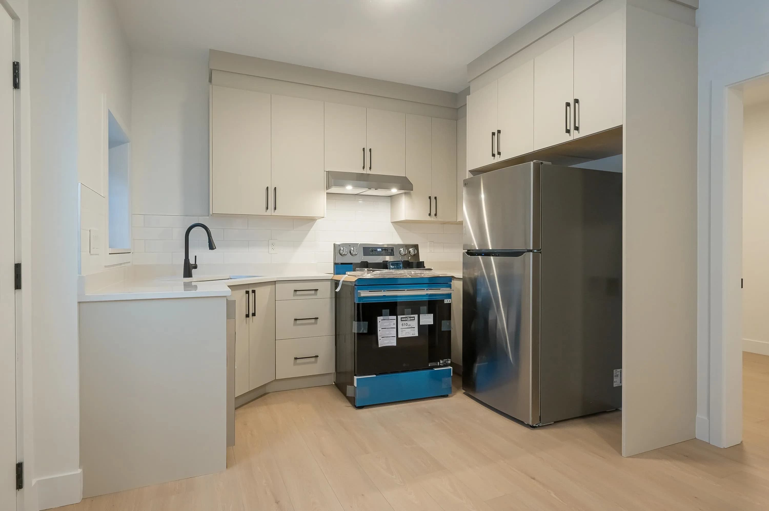 15648 23a Avenue, Surrey, BC V0V 0V0 — image 30