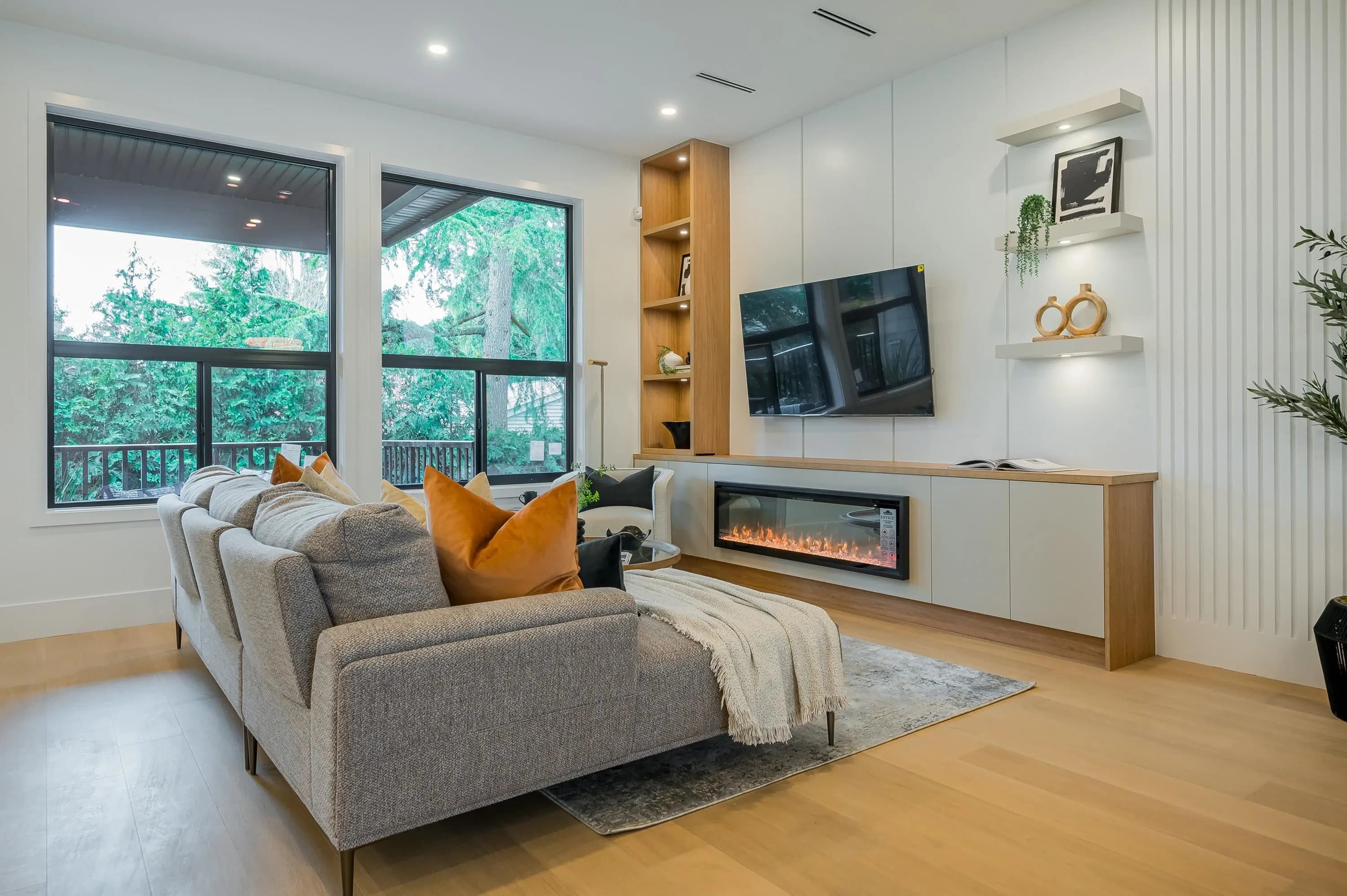 15648 23a Avenue, Surrey, BC V0V 0V0 — image 2