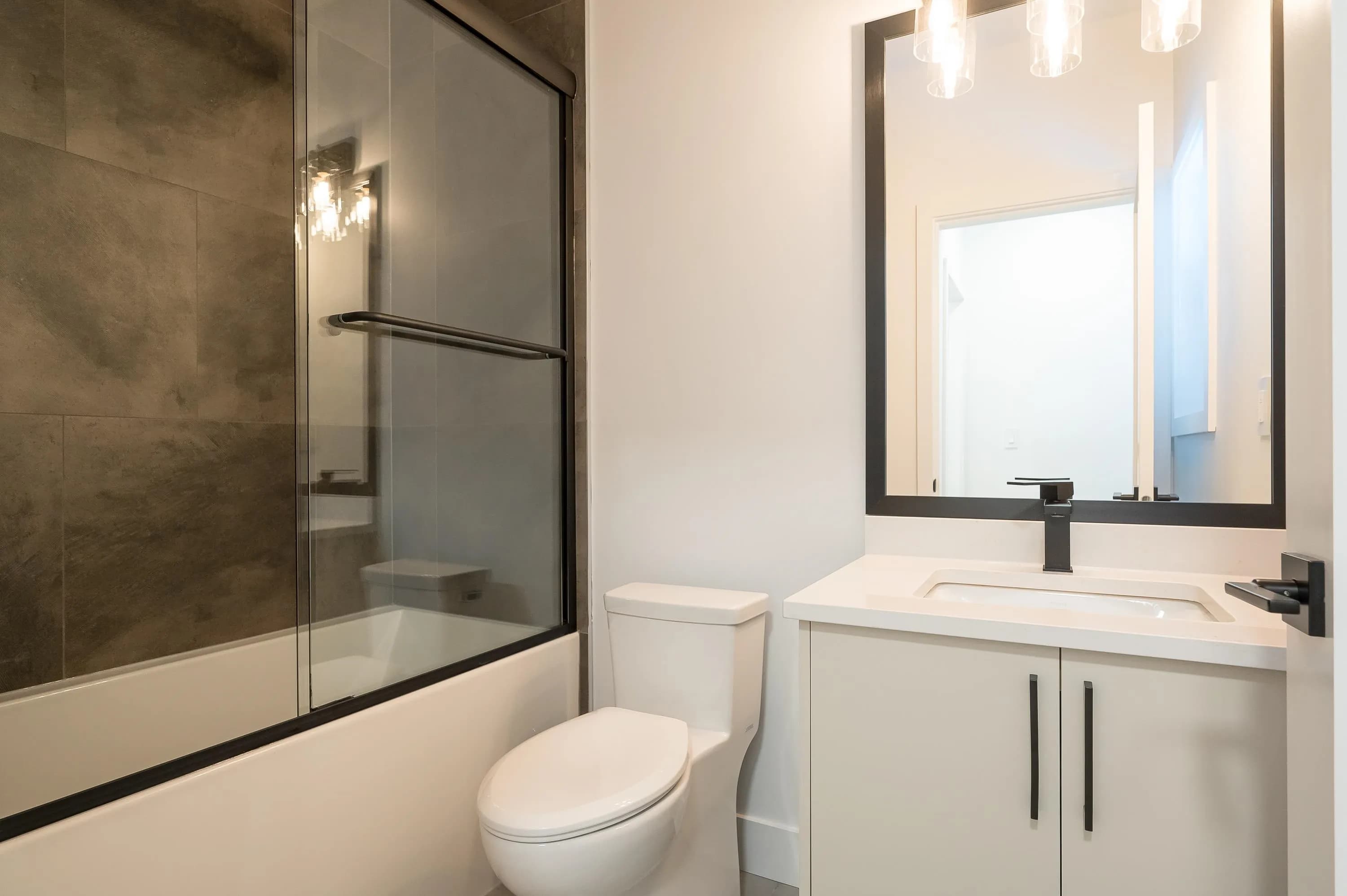 15648 23a Avenue, Surrey, BC V0V 0V0 — image 32