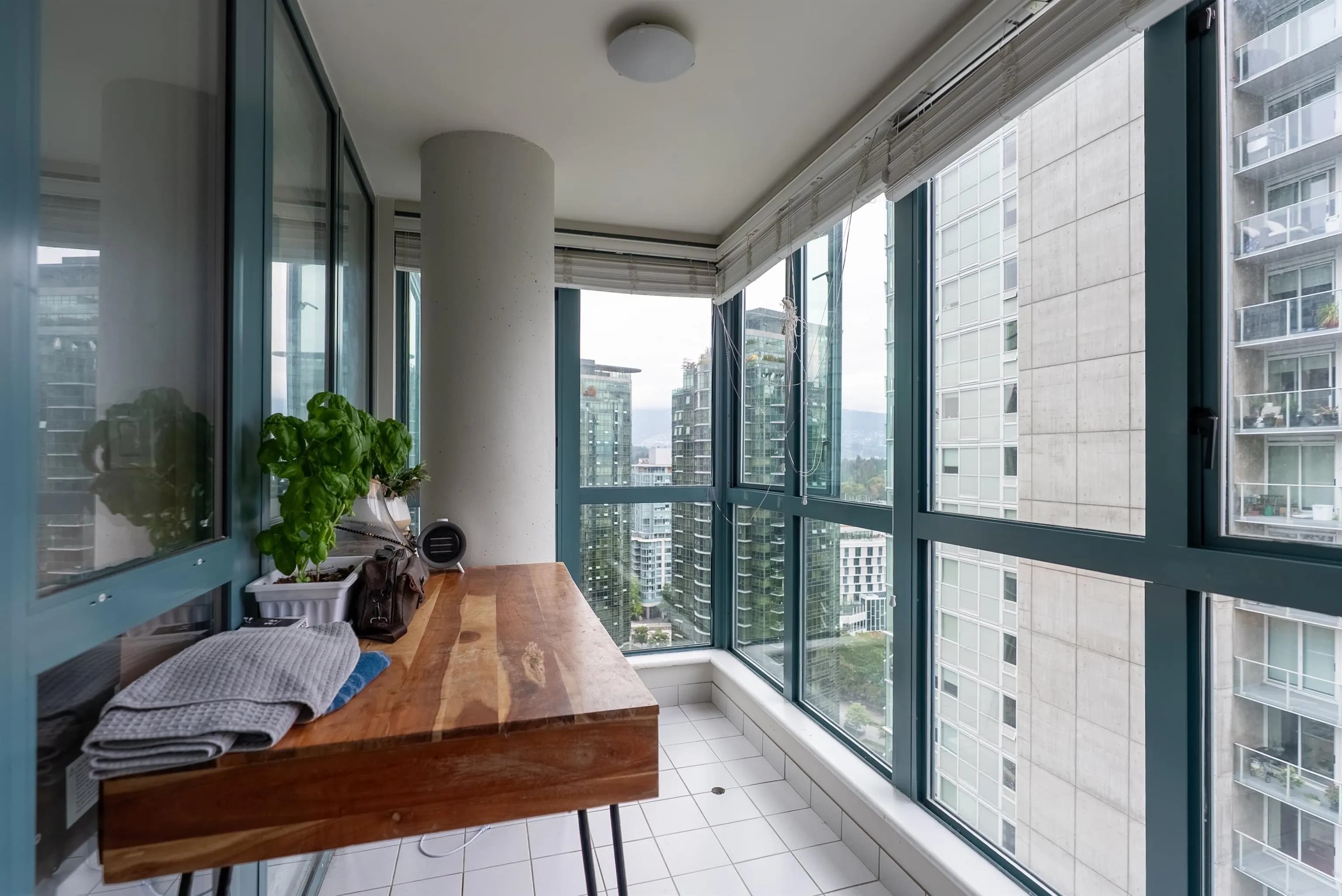 1903 1238 Melville Street, Vancouver, BC V6E 4N2 — image 24