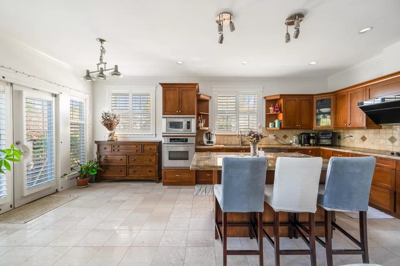 15497 37a Avenue, Surrey, BC V3Z 0H6 — image 10