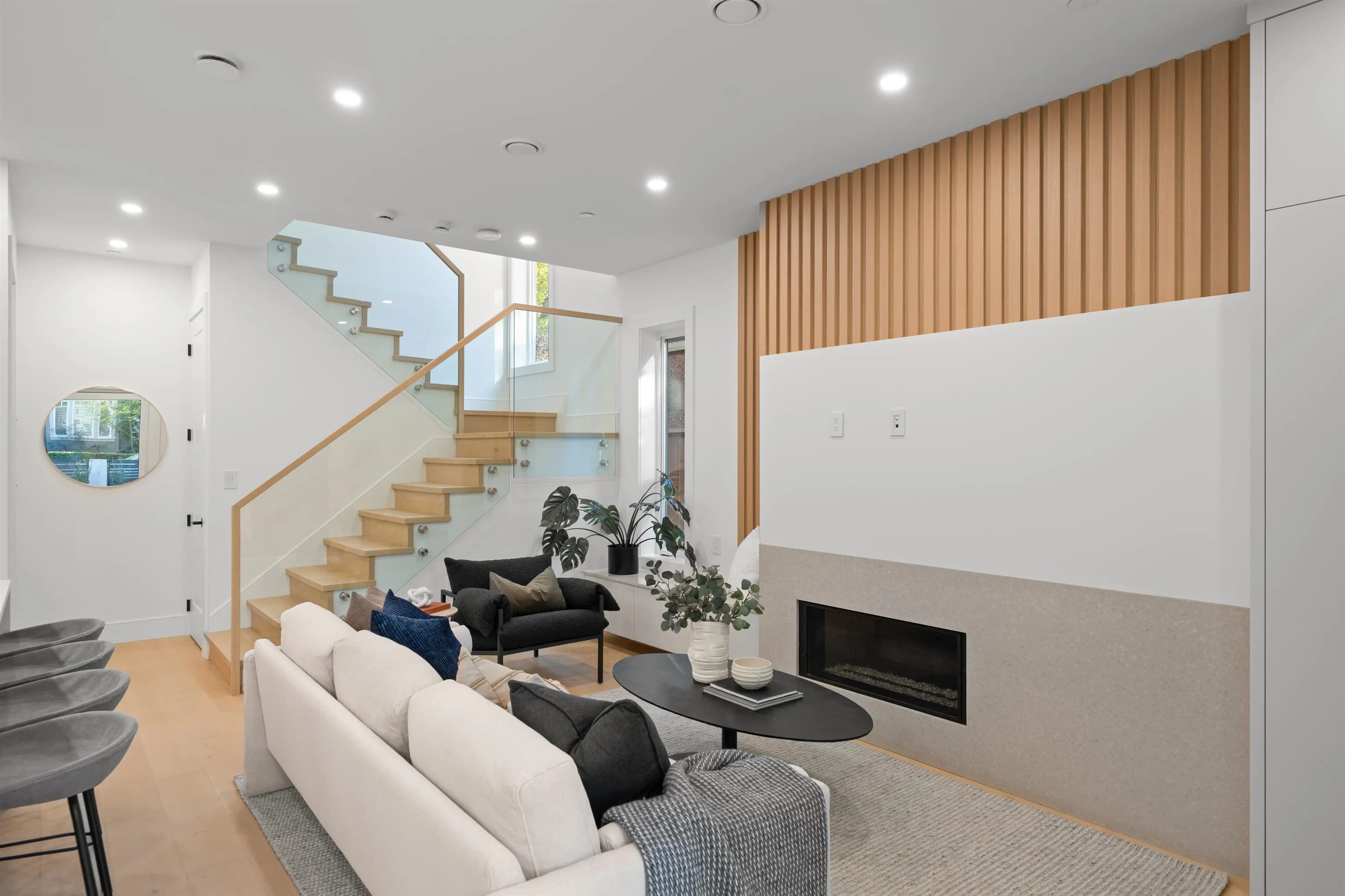 1 3657 W 11th Avenue, Vancouver, BC V6R 2K4 — image 24