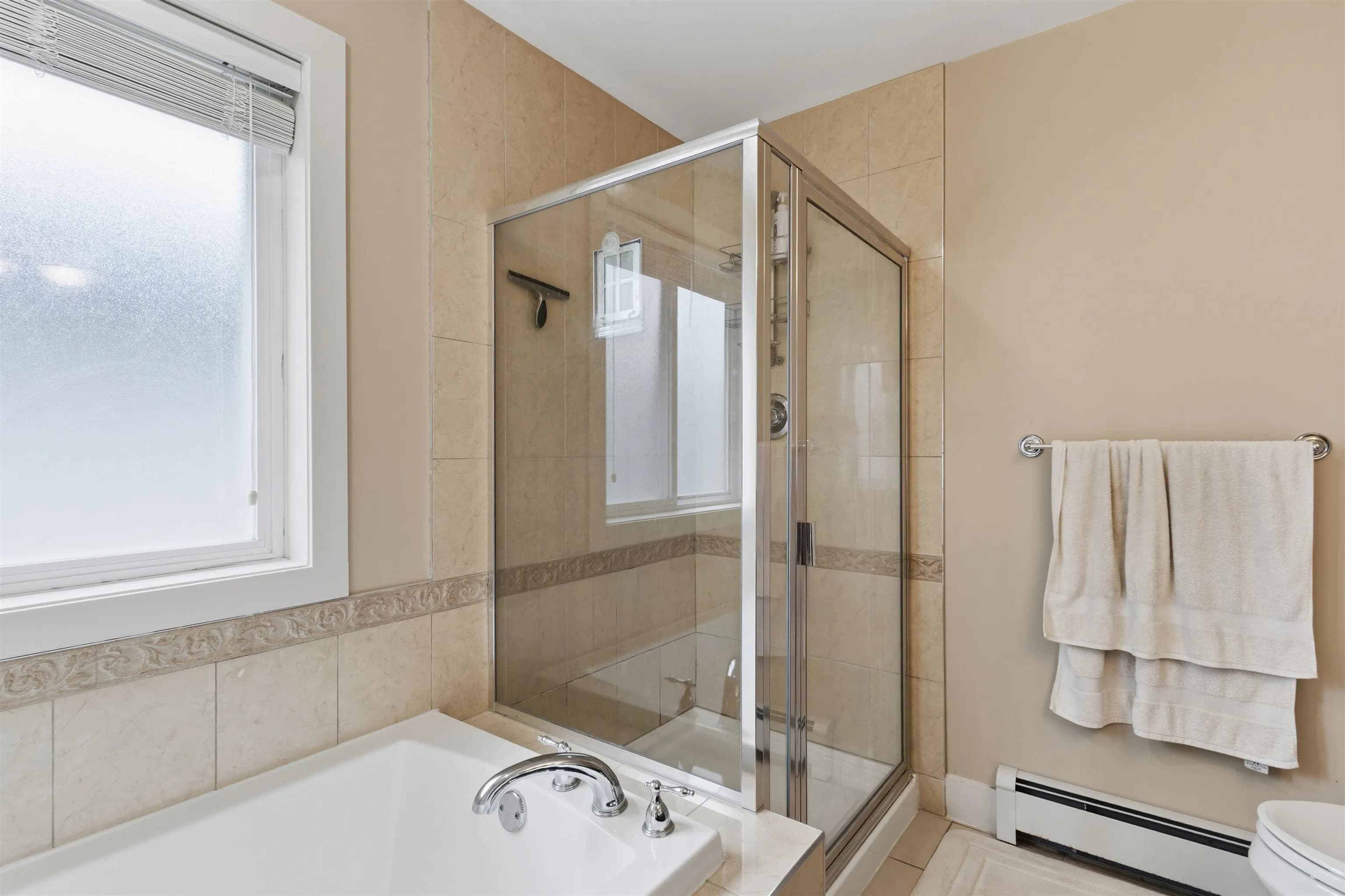 24230 104 Avenue, Maple Ridge, BC V2W 0E4 — image 17