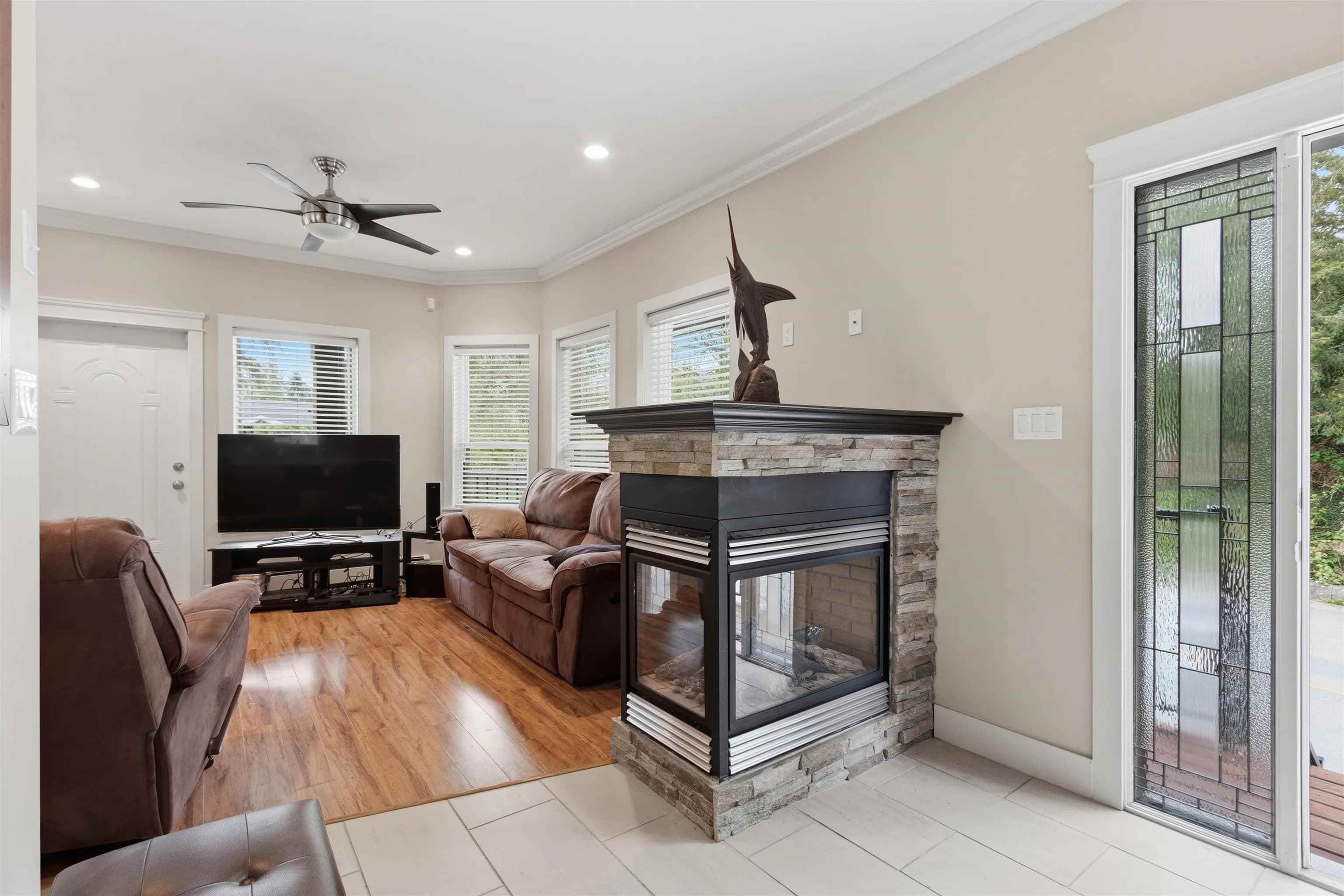 24230 104 Avenue, Maple Ridge, BC V2W 0E4 — image 2