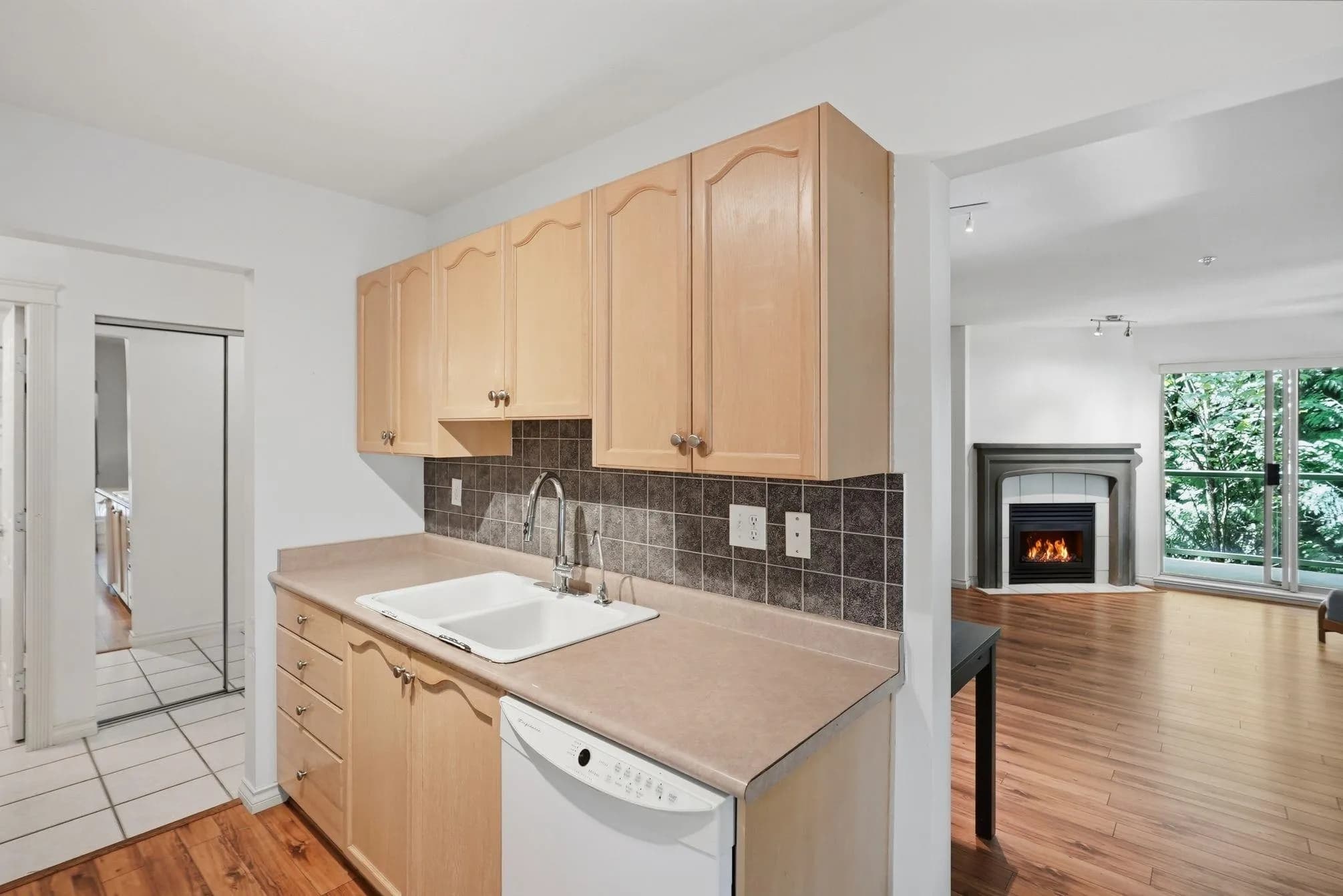 409a 301 Maude Road, Port Moody, BC V3H 5B1 — image 10