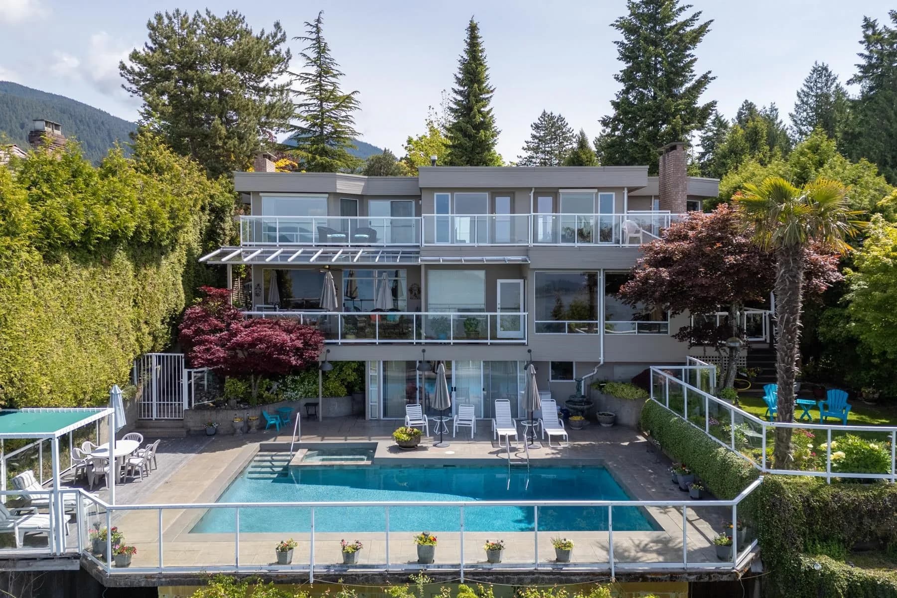 4729 Woodburn Road, West Vancouver, BC V7S 3A8 — image 1