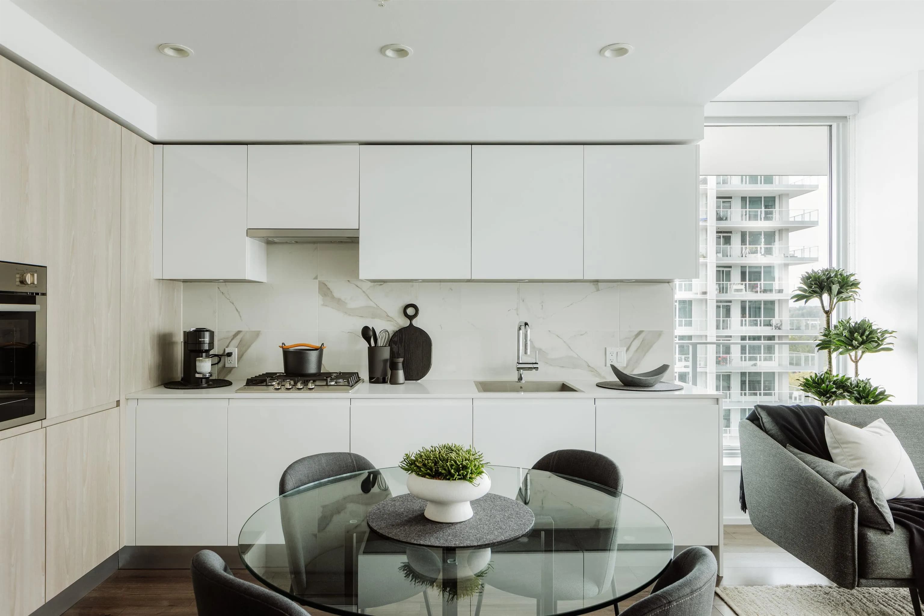 902 3888 Evergreen Place, Burnaby, BC V3J 0M3 — image 1