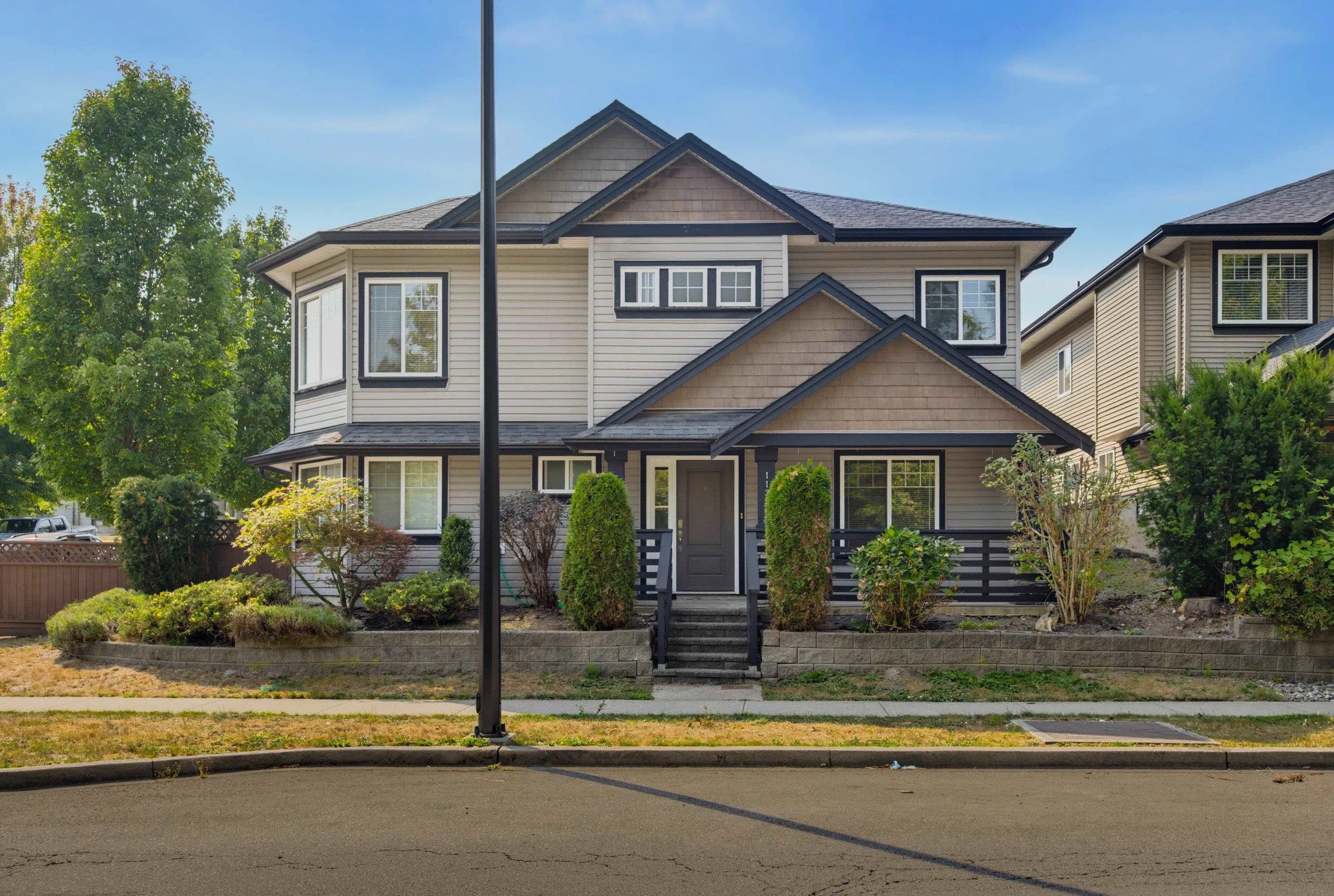 11335 Creekside Street, Maple Ridge, BC V2W 0C7 — image 2