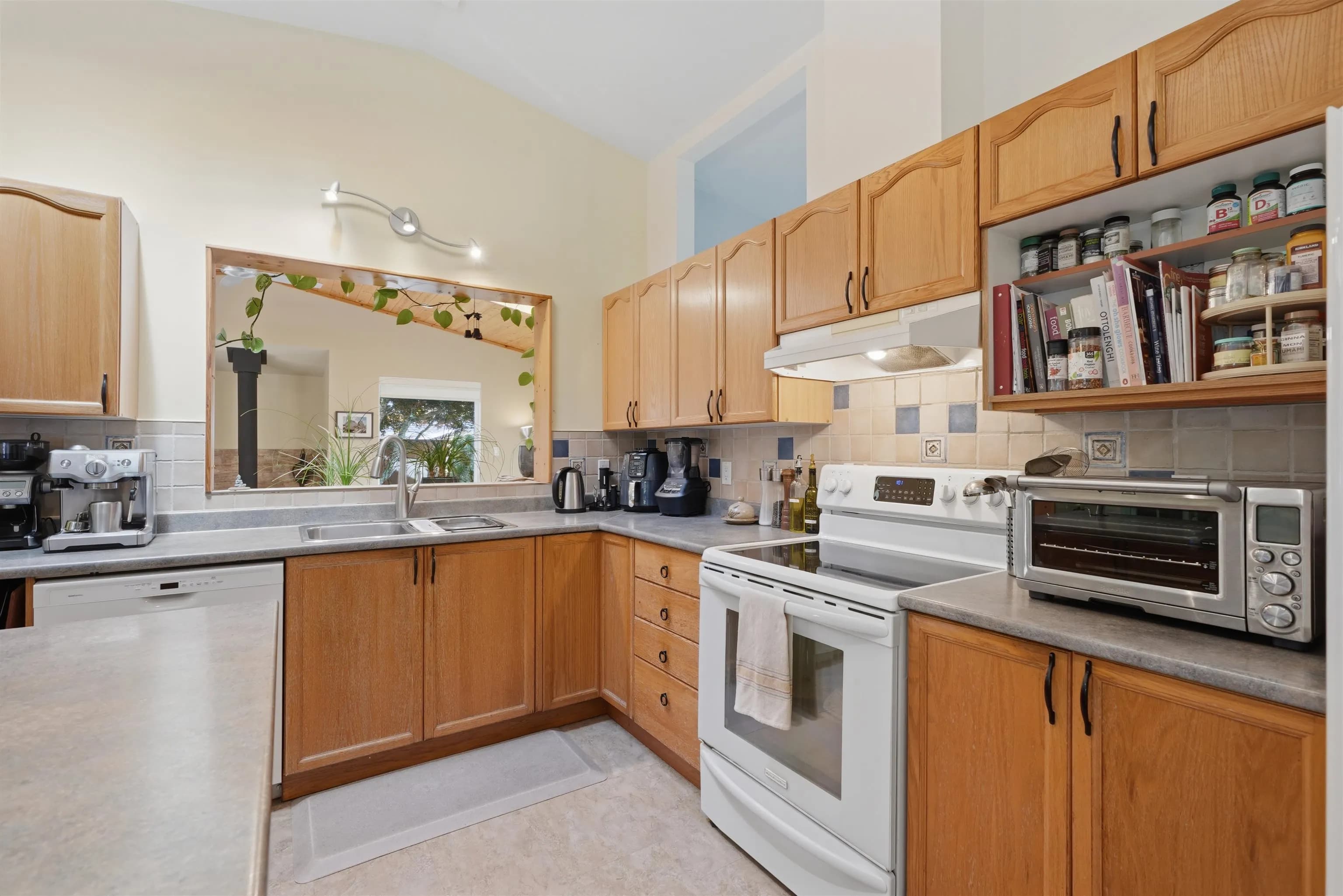 5616 Emerson Road, Sechelt, BC V0N 3A7 — image 20