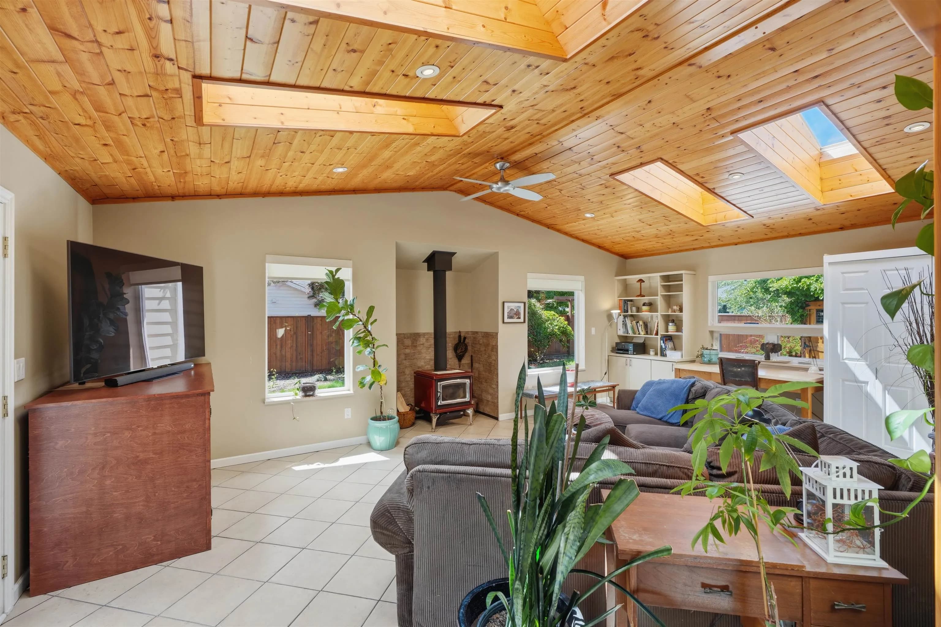 5616 Emerson Road, Sechelt, BC V0N 3A7 — image 21