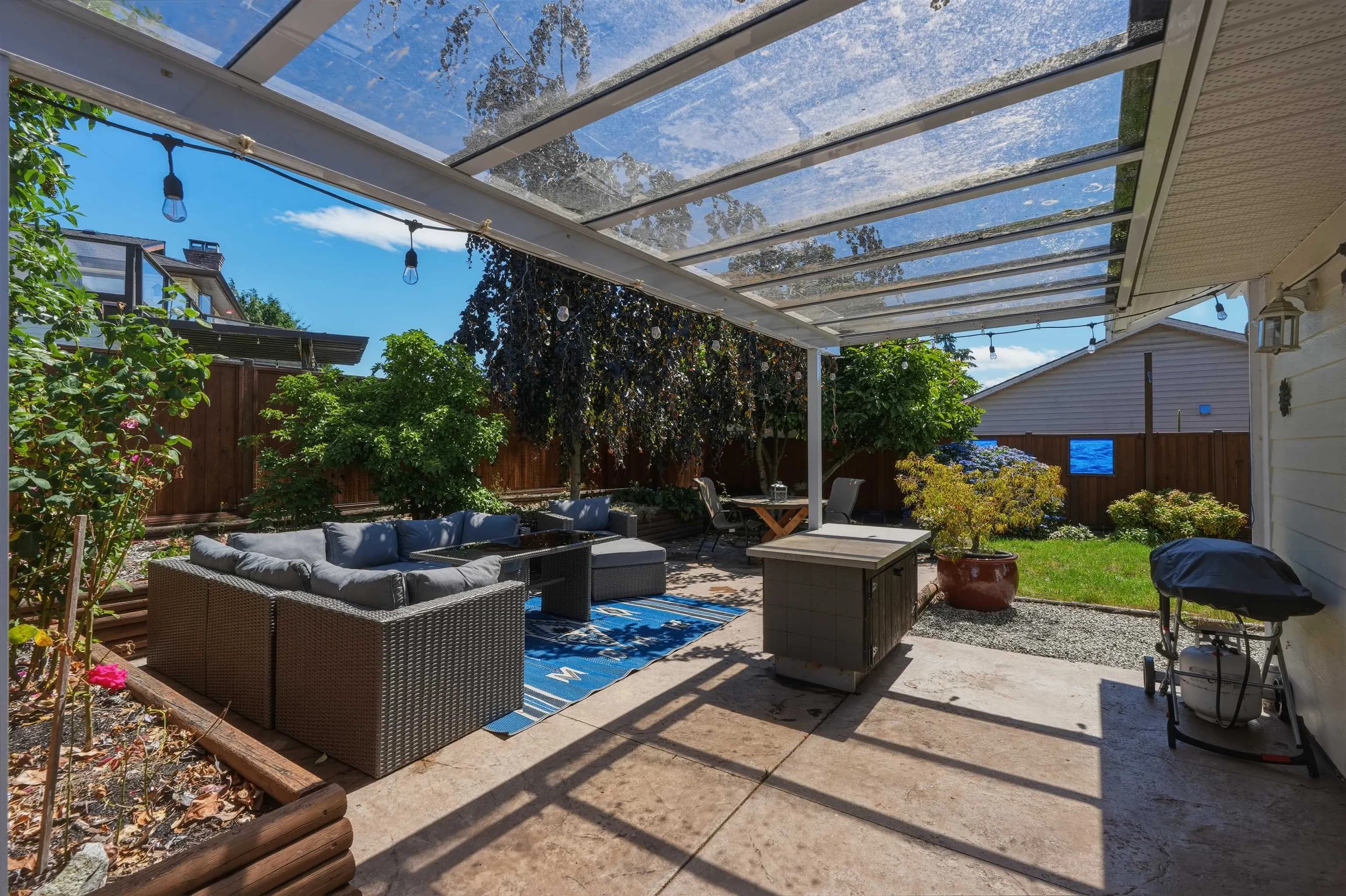 5616 Emerson Road, Sechelt, BC V0N 3A7 — image 8
