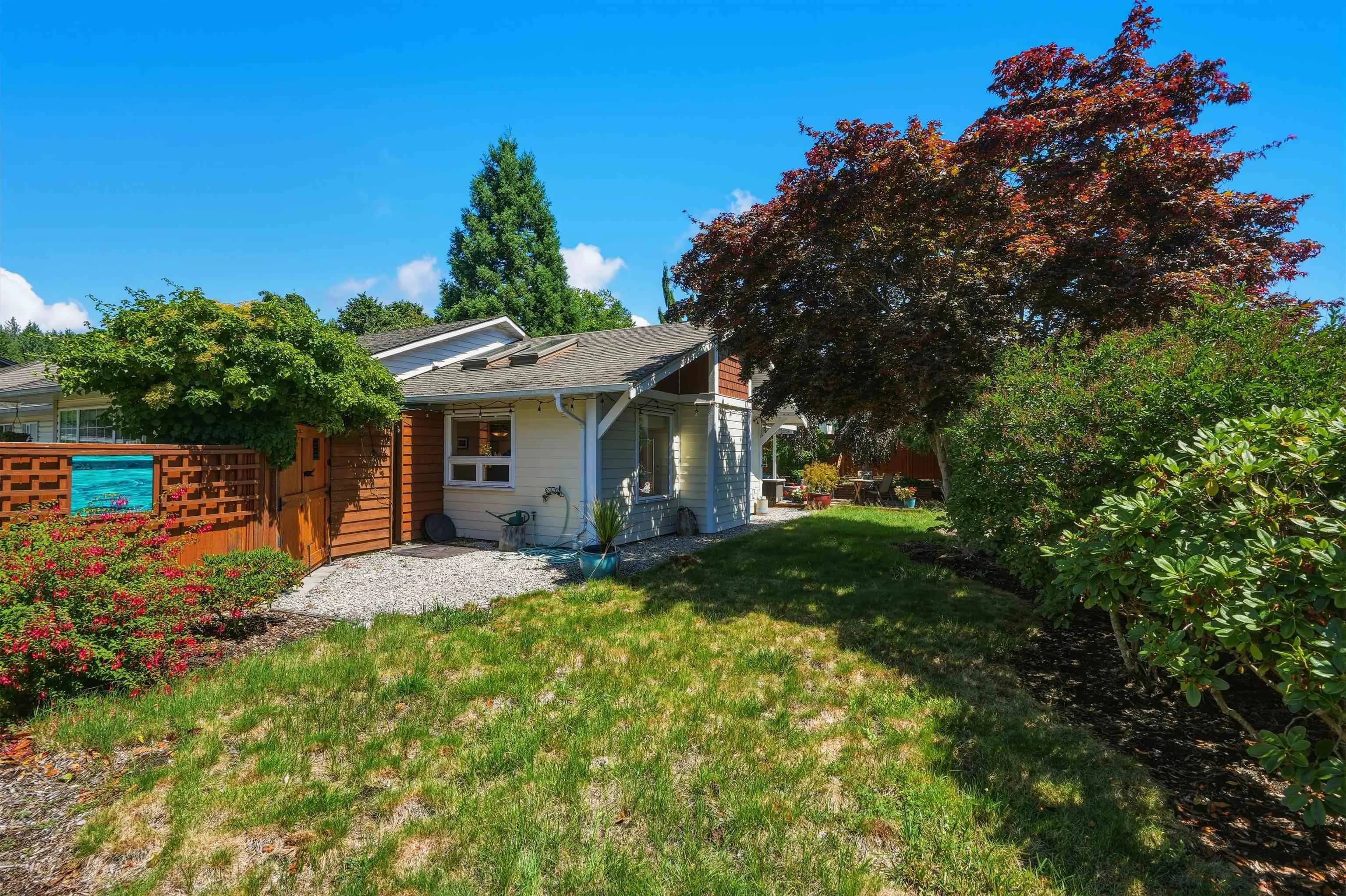 5616 Emerson Road, Sechelt, BC V0N 3A7 — image 11
