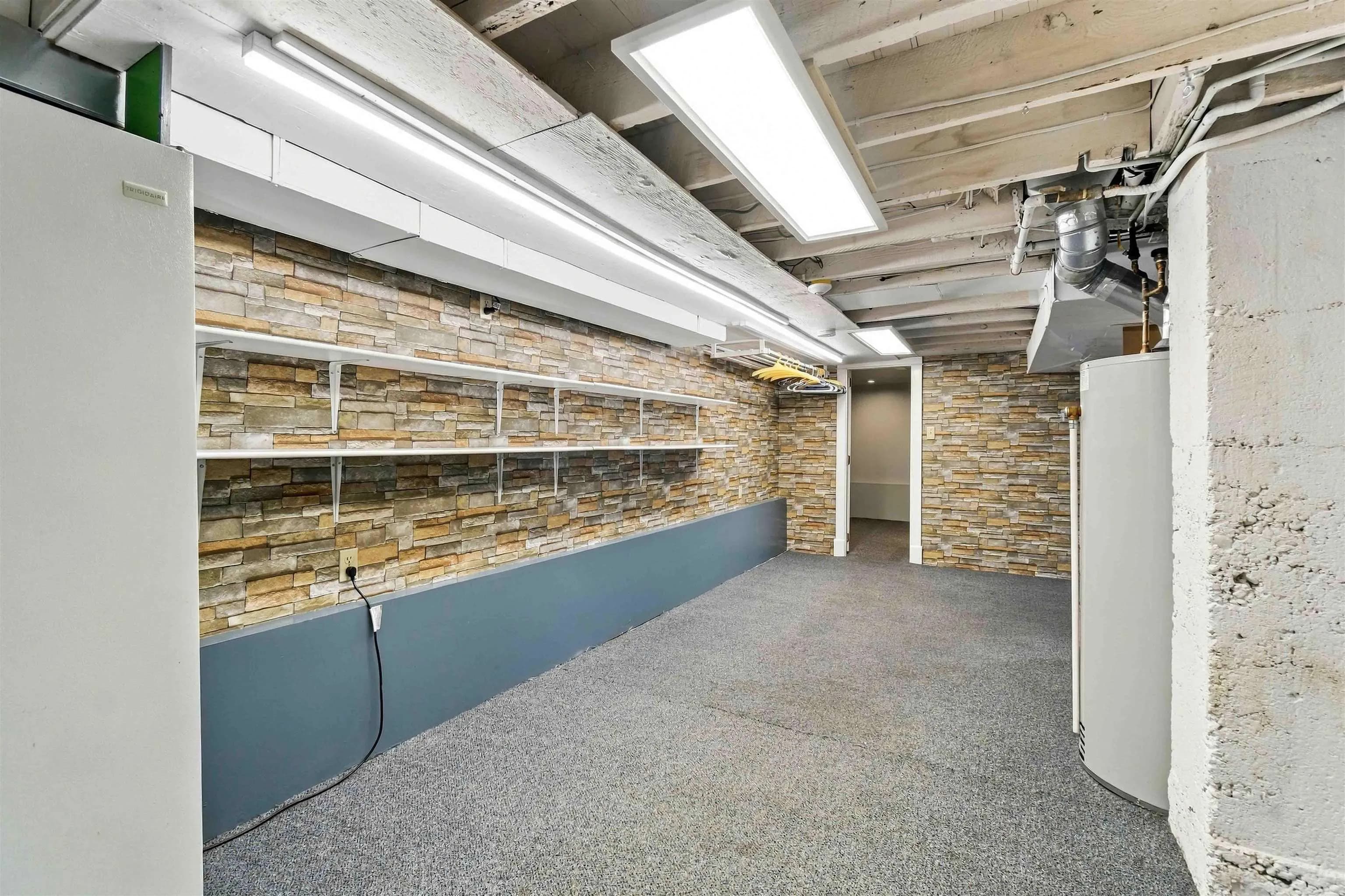 97 E King Edward Avenue, Vancouver, BC V5V 2B8 — image 33