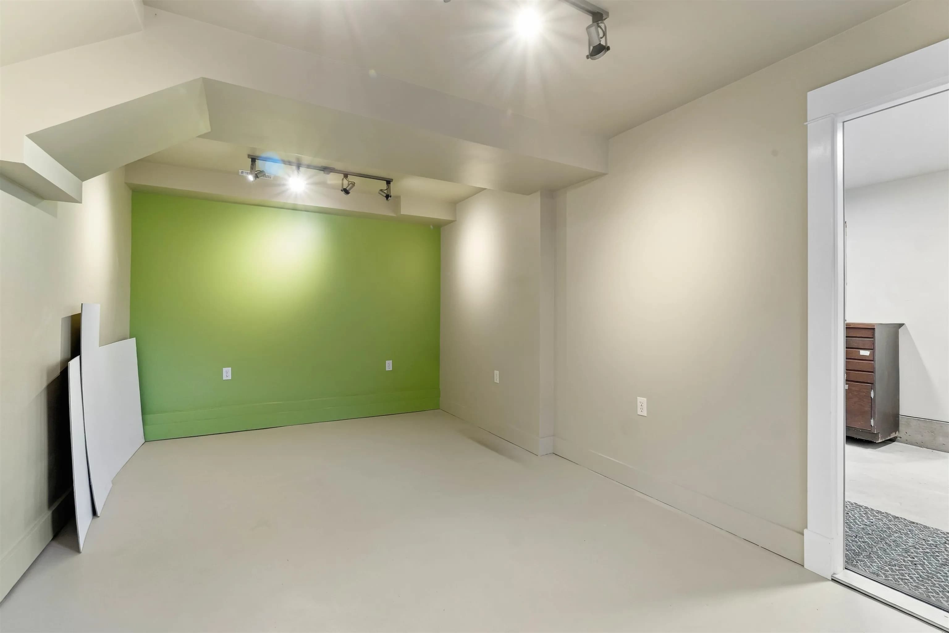 97 E King Edward Avenue, Vancouver, BC V5V 2B8 — image 35