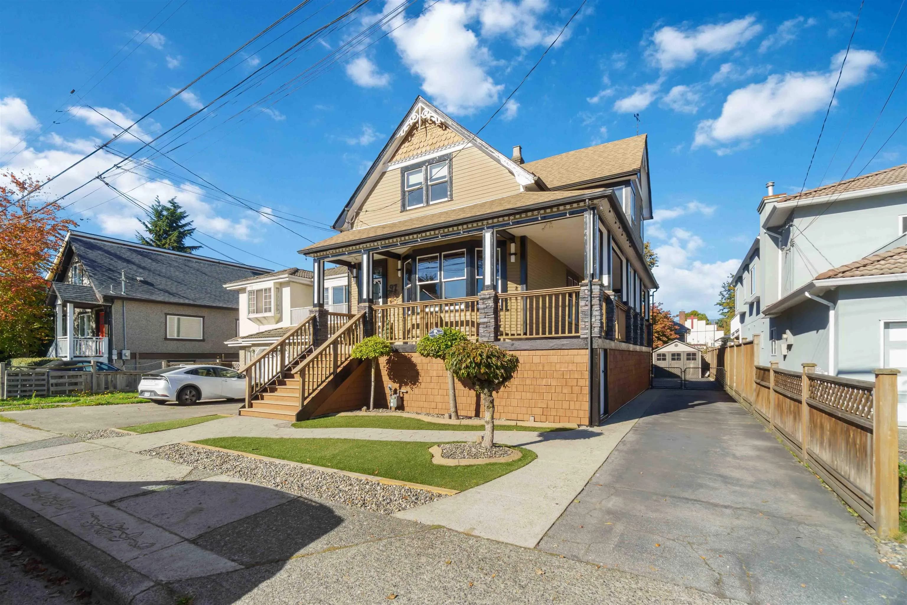 97 E King Edward Avenue, Vancouver, BC V5V 2B8 — image 2