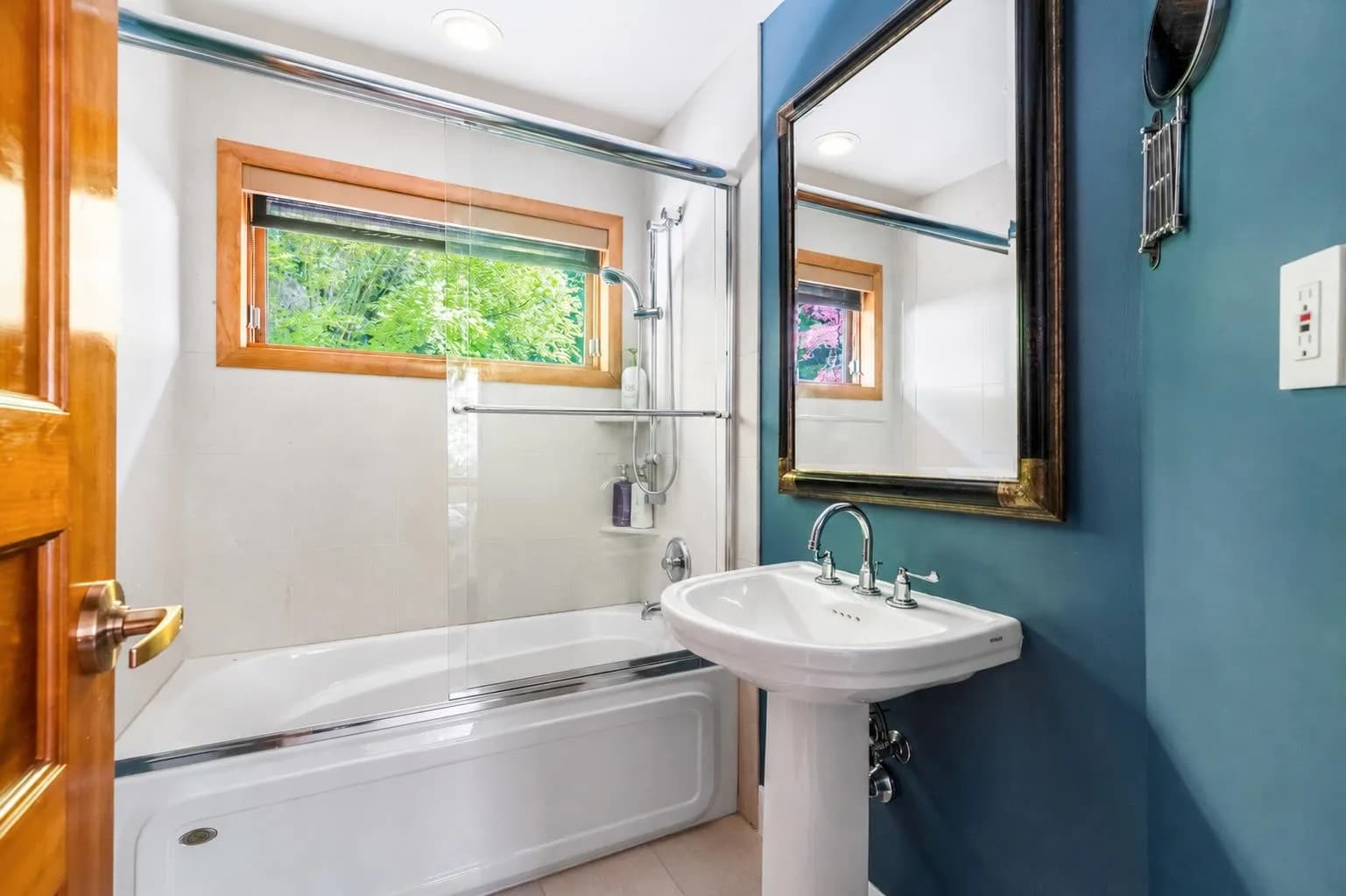 1626 Pinecrest Drive, West Vancouver, BC V7S 3H3 — image 34