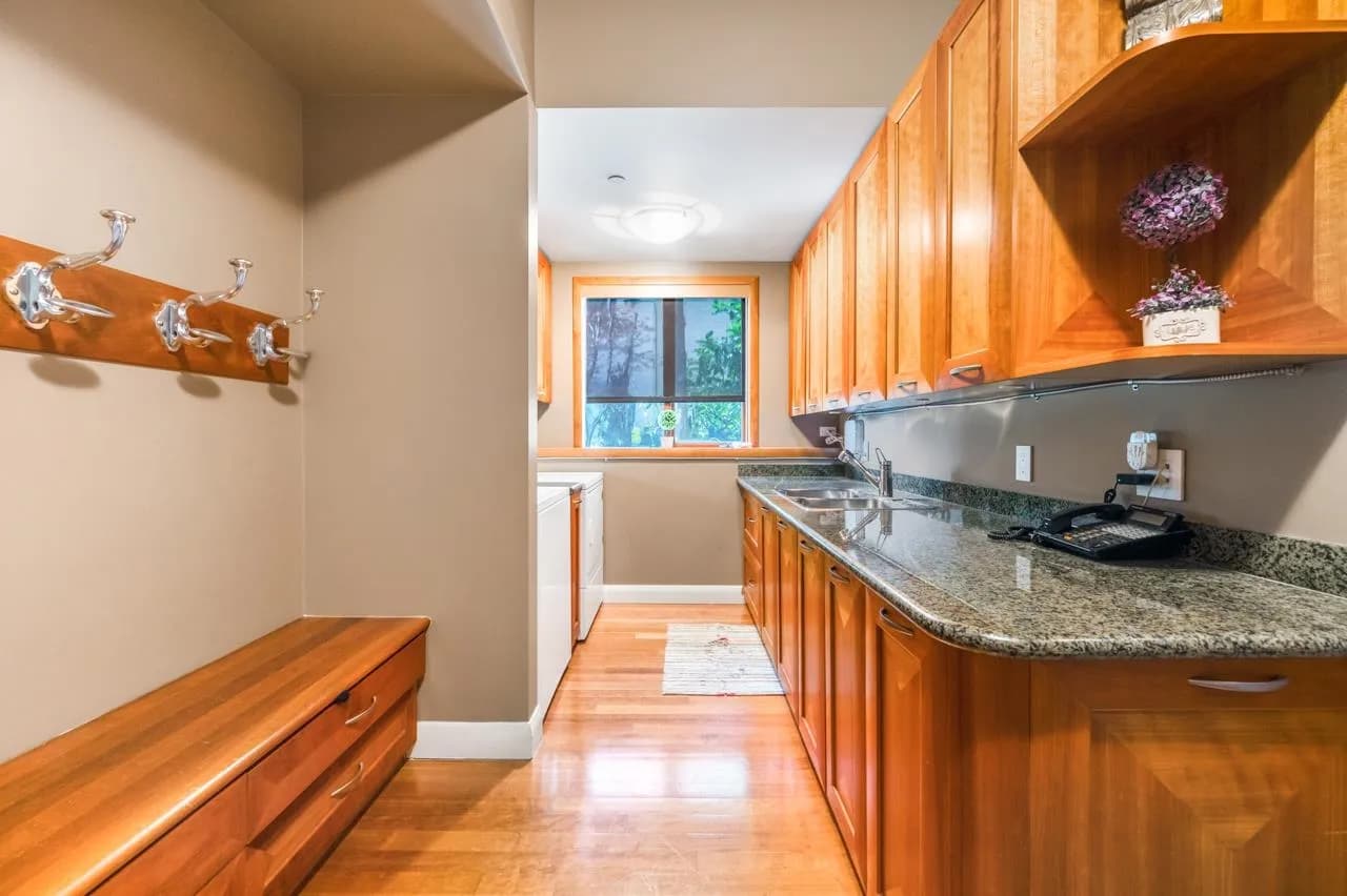 1626 Pinecrest Drive, West Vancouver, BC V7S 3H3 — image 30
