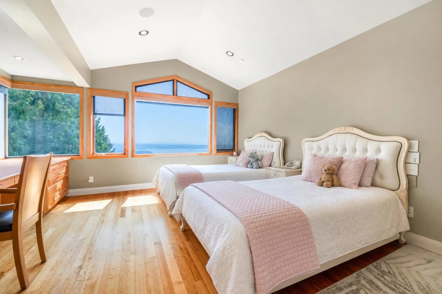 1626 Pinecrest Drive, West Vancouver, BC V7S 3H3 — image 36