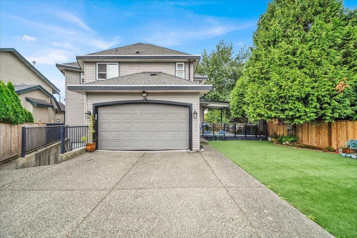 6358 167b Street, Surrey, BC V3S 1X3 — image 2