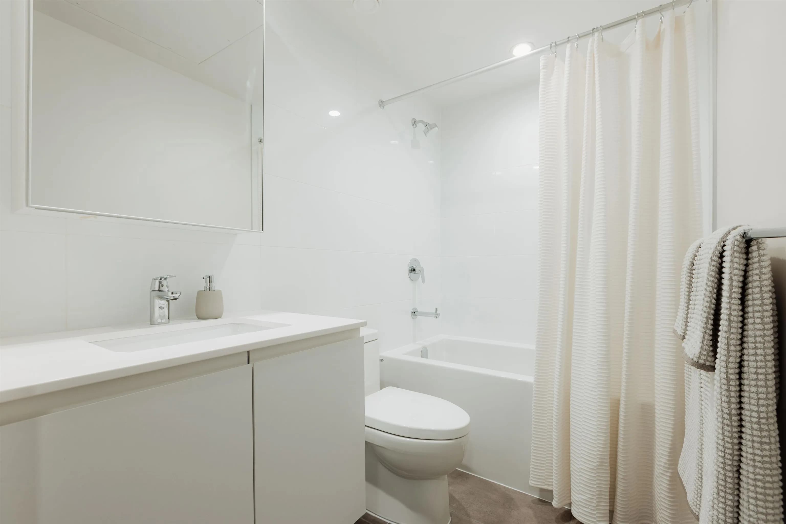 1004 3888 Evergreen Place, Burnaby, BC V3J 0M3 — image 6