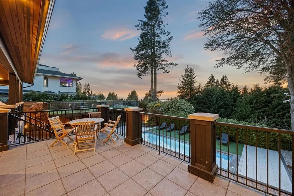 2737 Crescent Drive, Surrey, BC V4A 3J9 — image 22