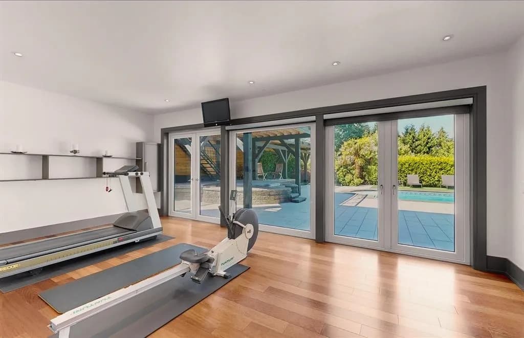 2737 Crescent Drive, Surrey, BC V4A 3J9 — image 35