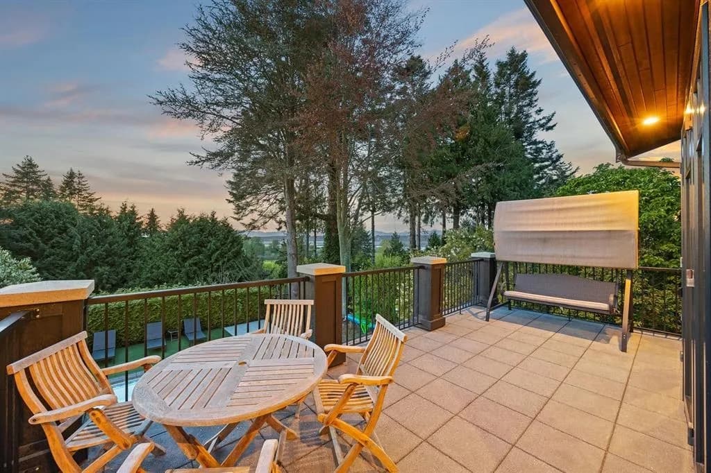 2737 Crescent Drive, Surrey, BC V4A 3J9 — image 23