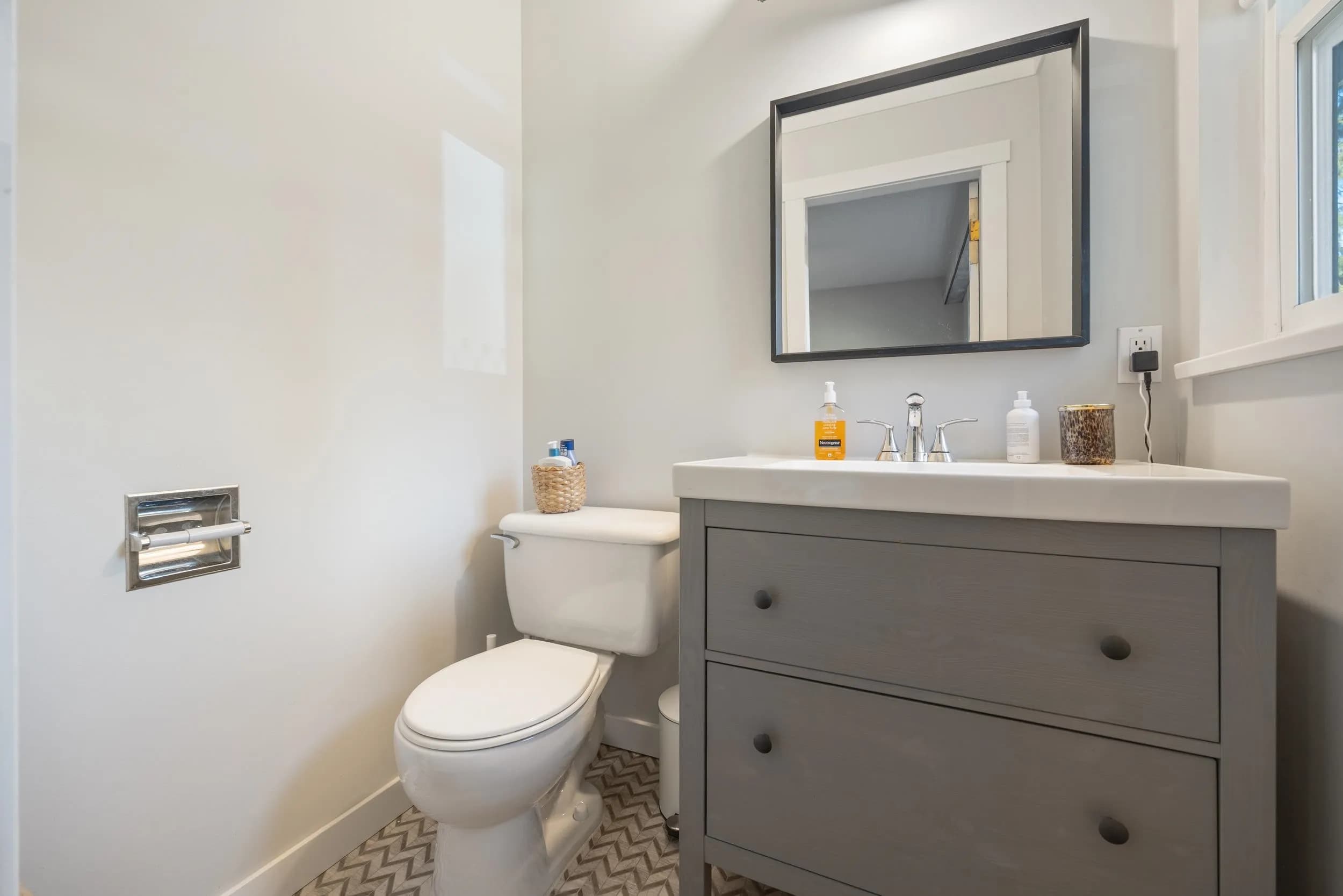 12037 208 Street, Maple Ridge, BC V2X 4W9 — image 37