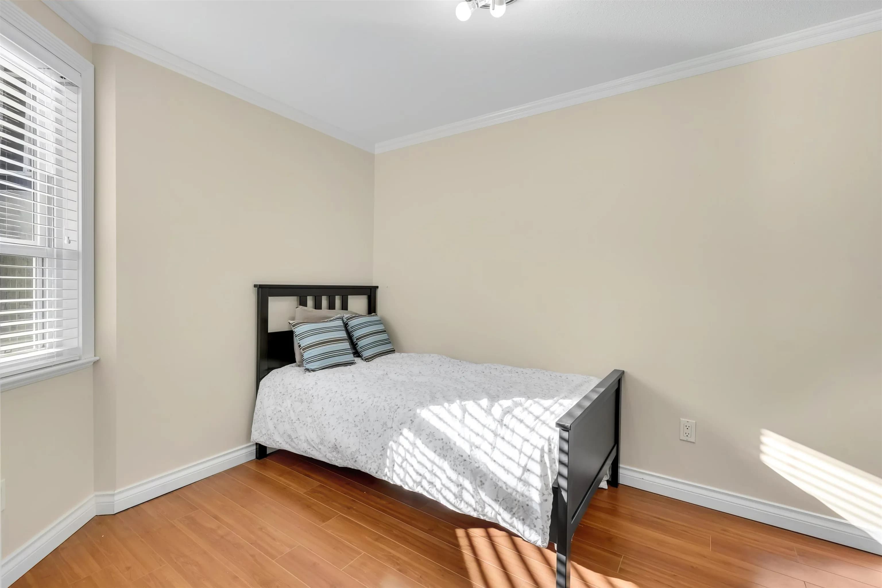 1956 W 42nd Avenue, Vancouver, BC V6M 2B1 — image 20