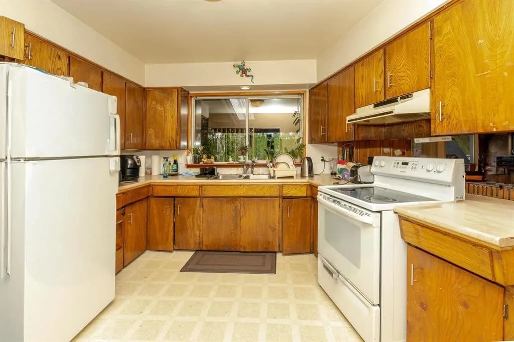 12250 Skillen Street, Maple Ridge, BC V2X 4X3 — image 5