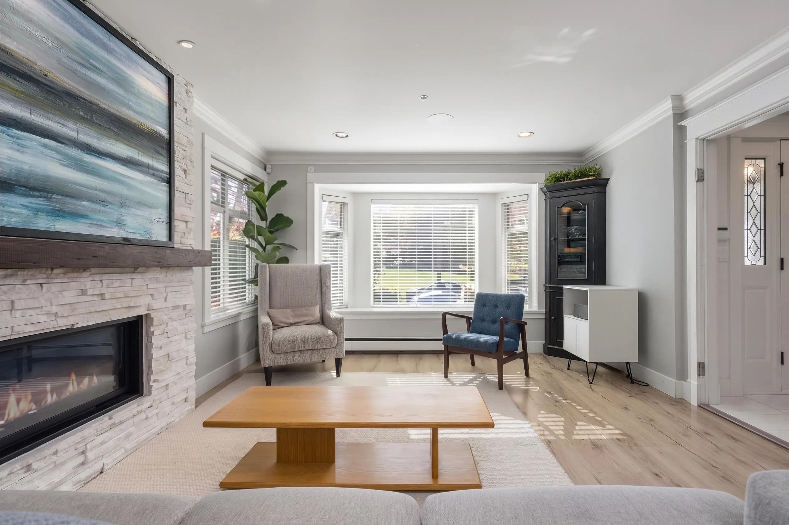 35 W 15th Avenue, Vancouver, BC V5Y 1X7 — image 2