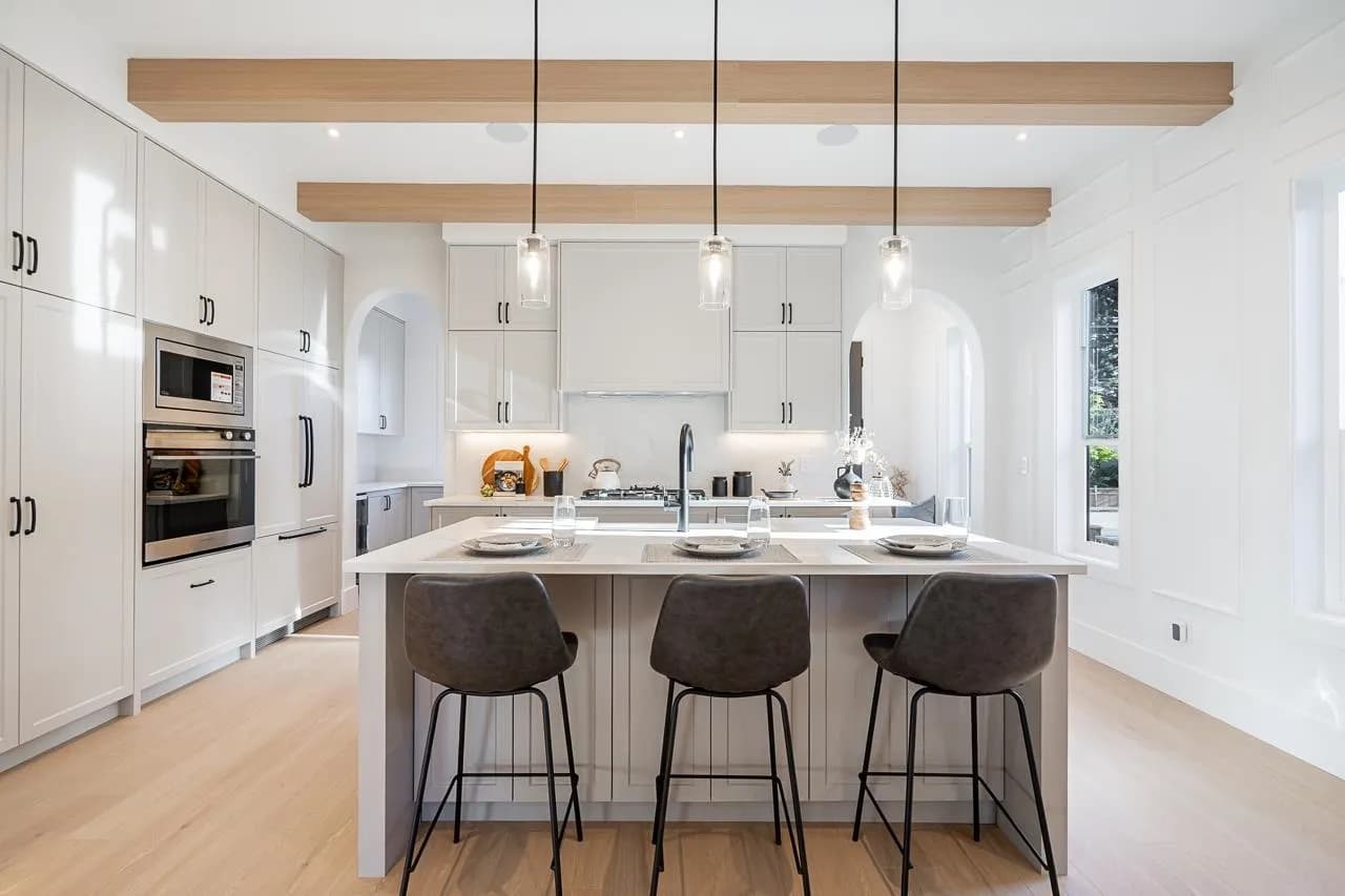 101 13711 16 Avenue, Surrey, BC V4A 1P7 — image 7