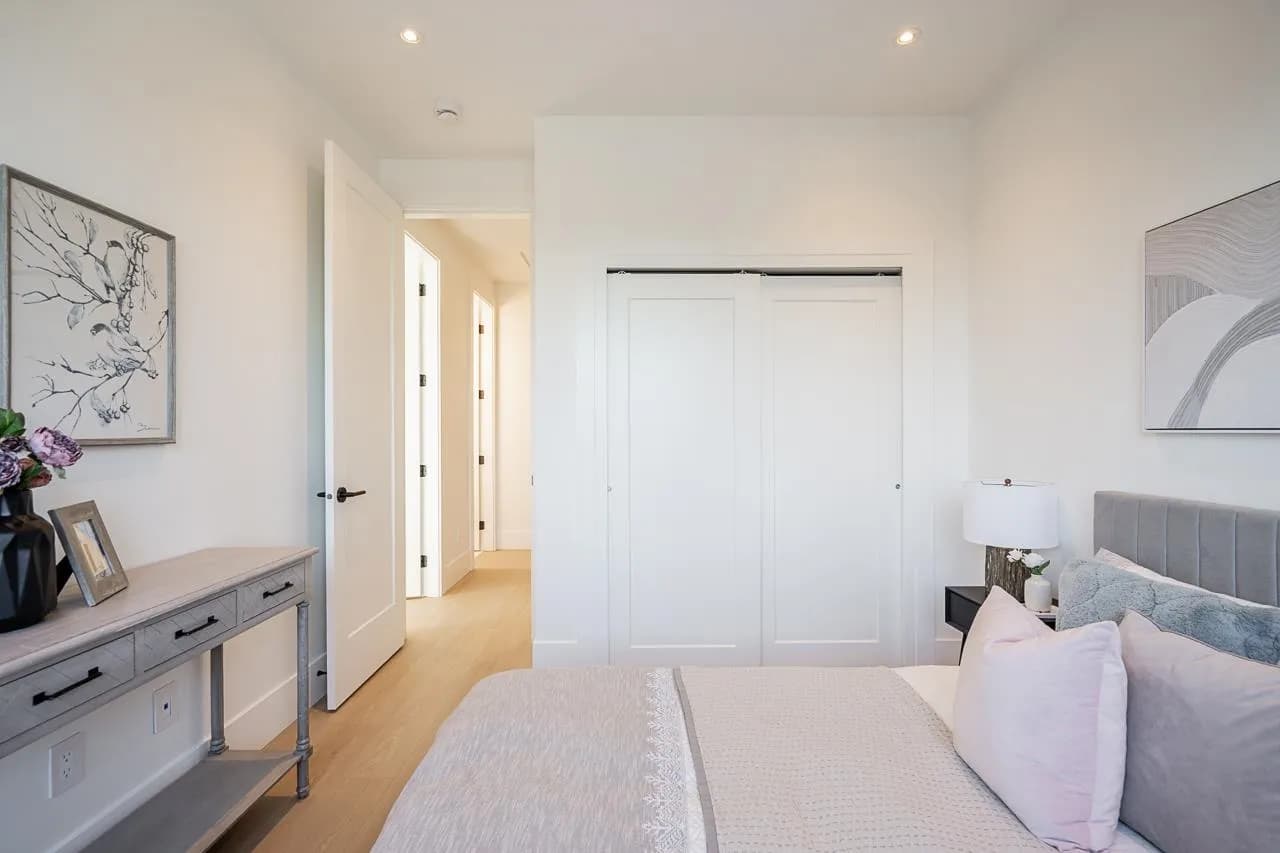 101 13711 16 Avenue, Surrey, BC V4A 1P7 — image 21