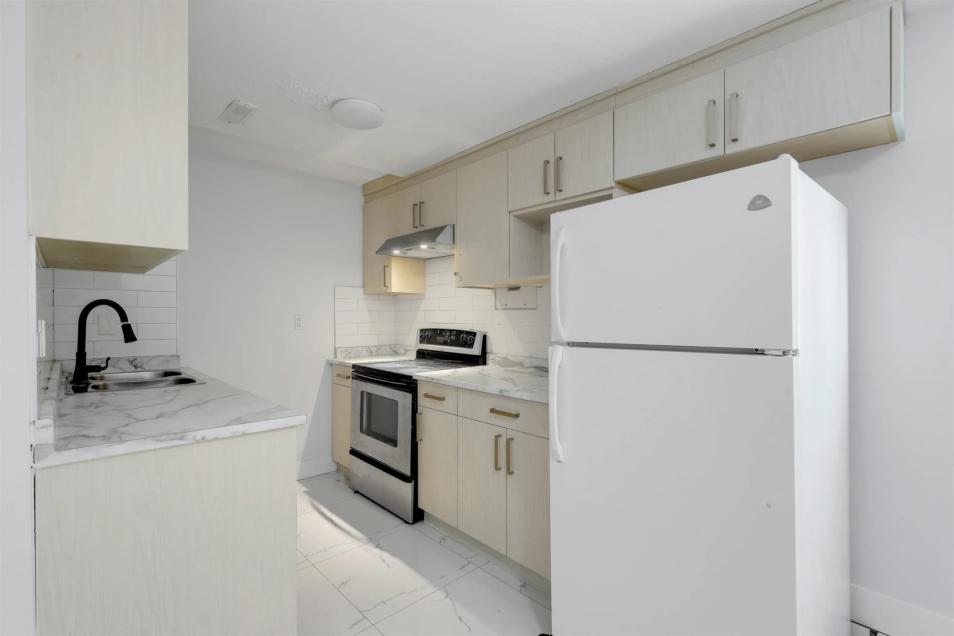 13571 60a Avenue, Surrey, BC V3X 1H7 — image 28