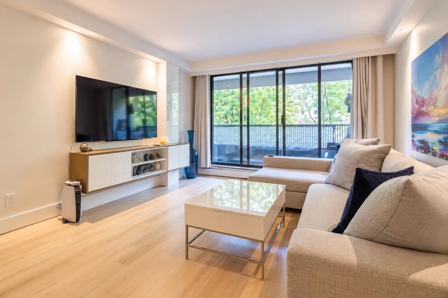 402 4134 Maywood Street, Burnaby, BC V5H 4C9 — image 2