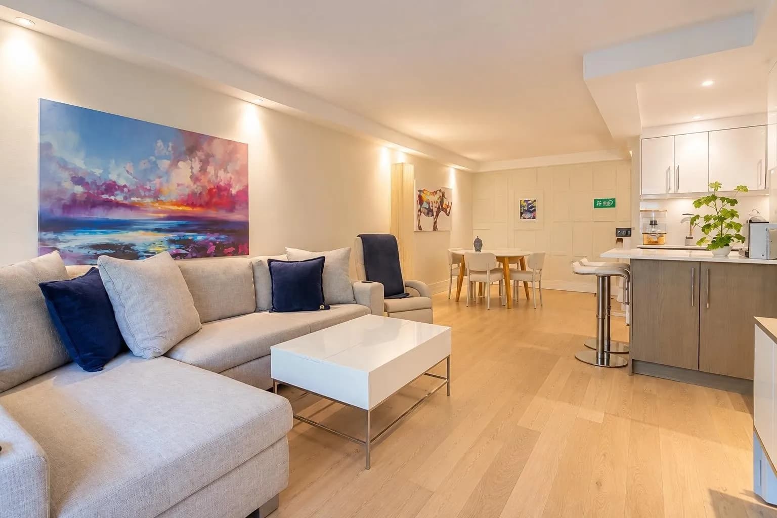 402 4134 Maywood Street, Burnaby, BC V5H 4C9 — image 4