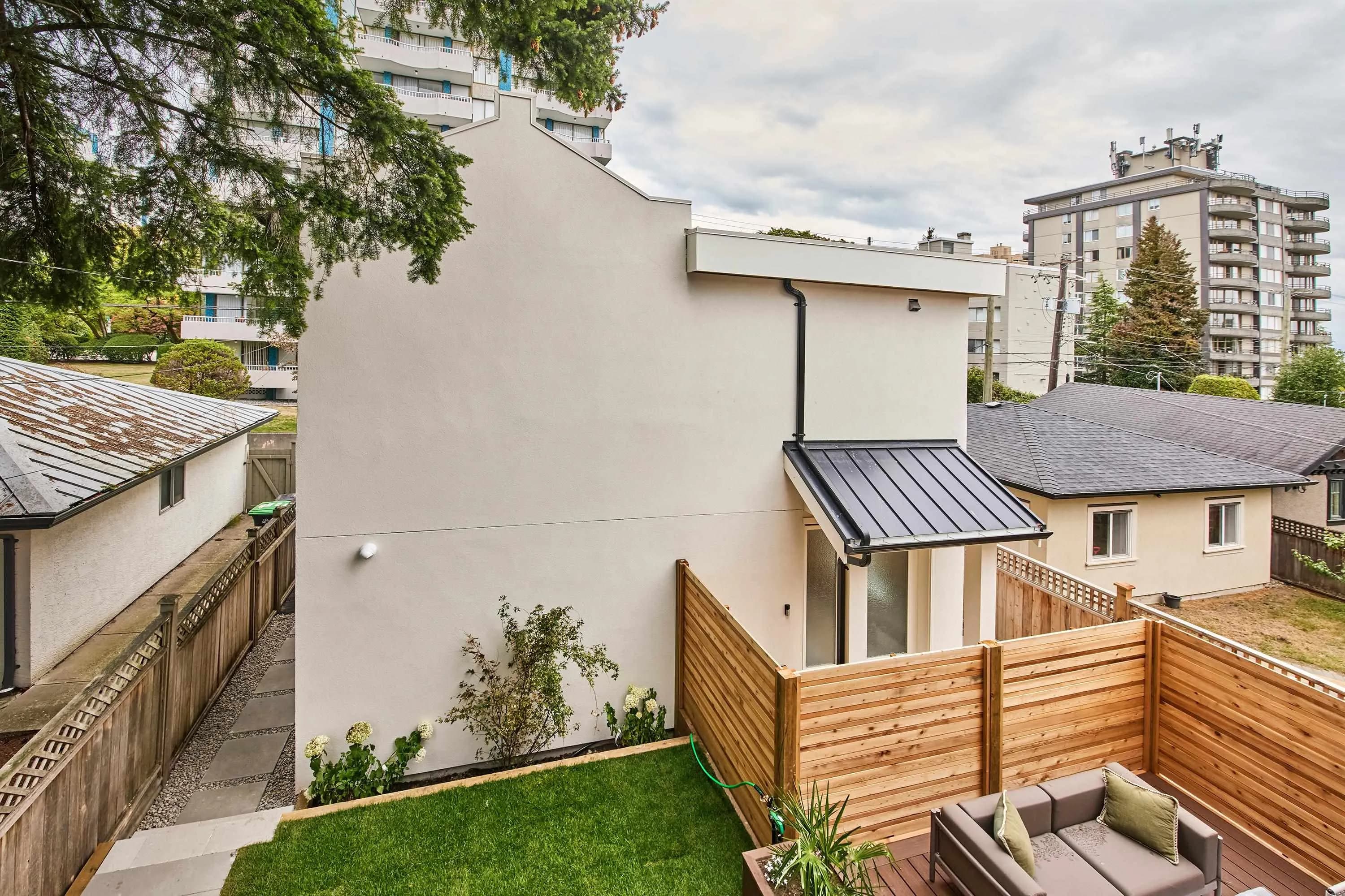3 4659 W 11 Avenue, Vancouver, BC V6R 2M6 — image 18