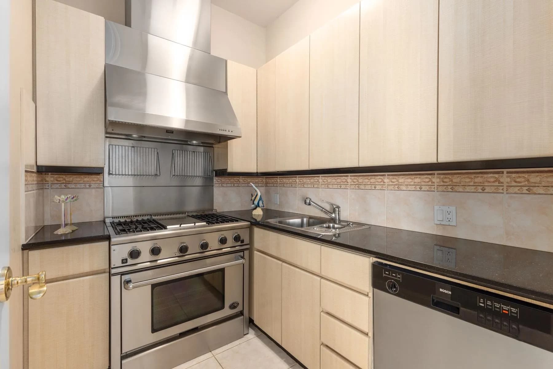 1579 Errigal Place, West Vancouver, BC V7S 3H1 — image 13