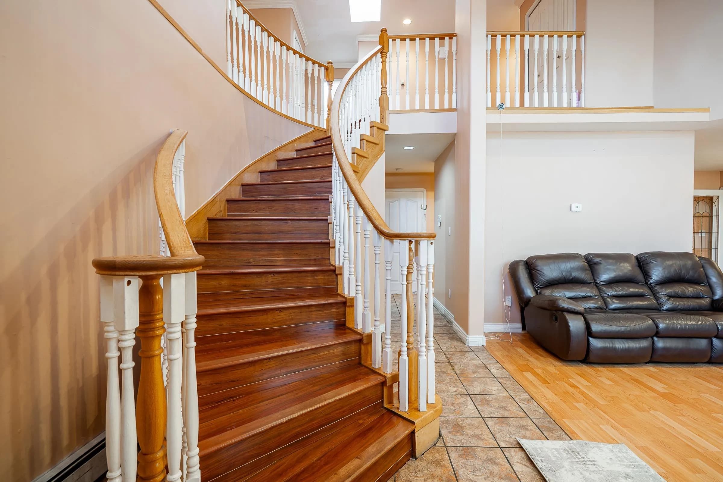 13107 74 Avenue, Surrey, BC V3W 1C3 — image 2