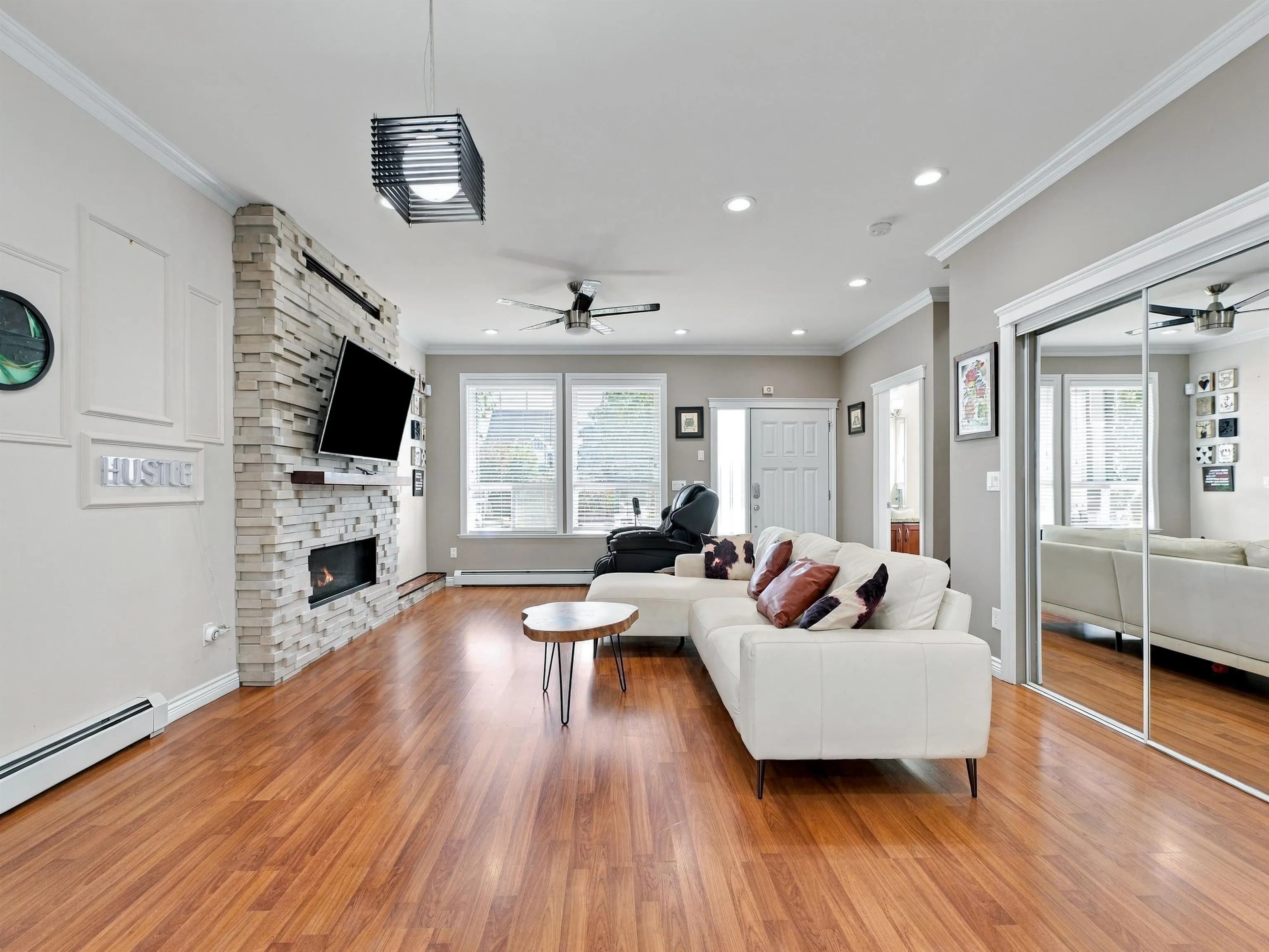 6959 192 Street, Surrey, BC V4N 5W6 — image 9