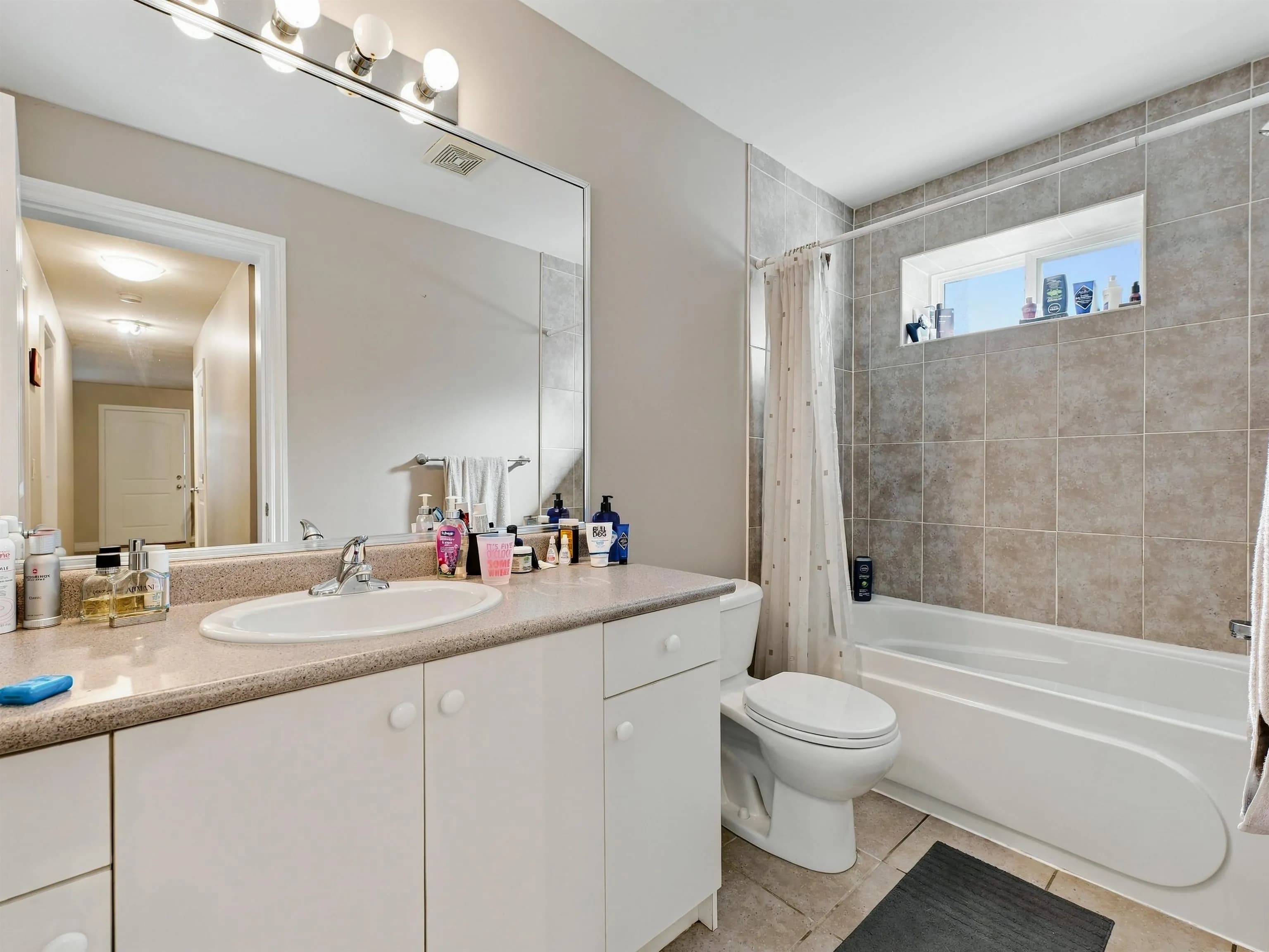 6959 192 Street, Surrey, BC V4N 5W6 — image 21