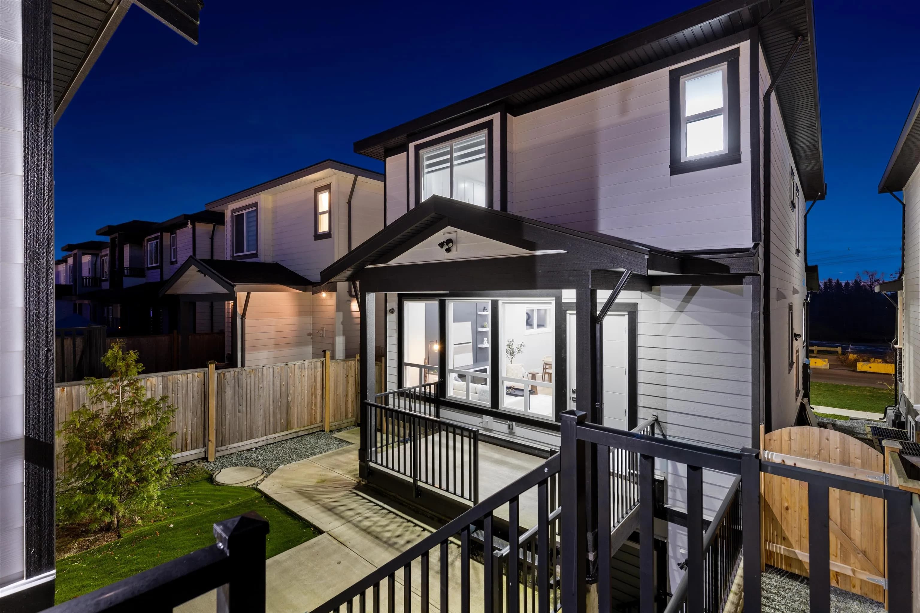 16717 15a Avenue, Surrey, BC V3S 9X7 — image 35