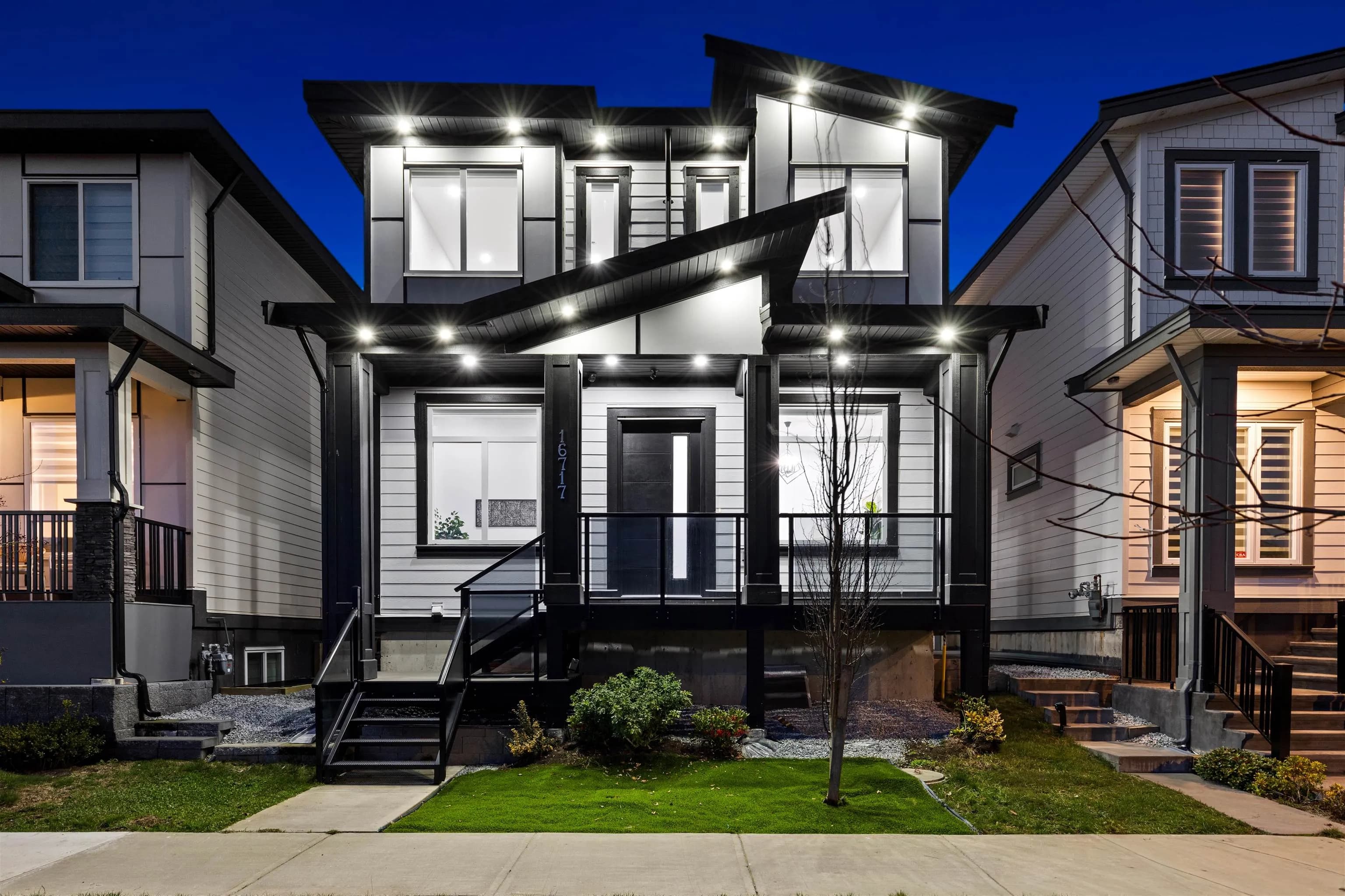16717 15a Avenue, Surrey, BC V3S 9X7 — image 1
